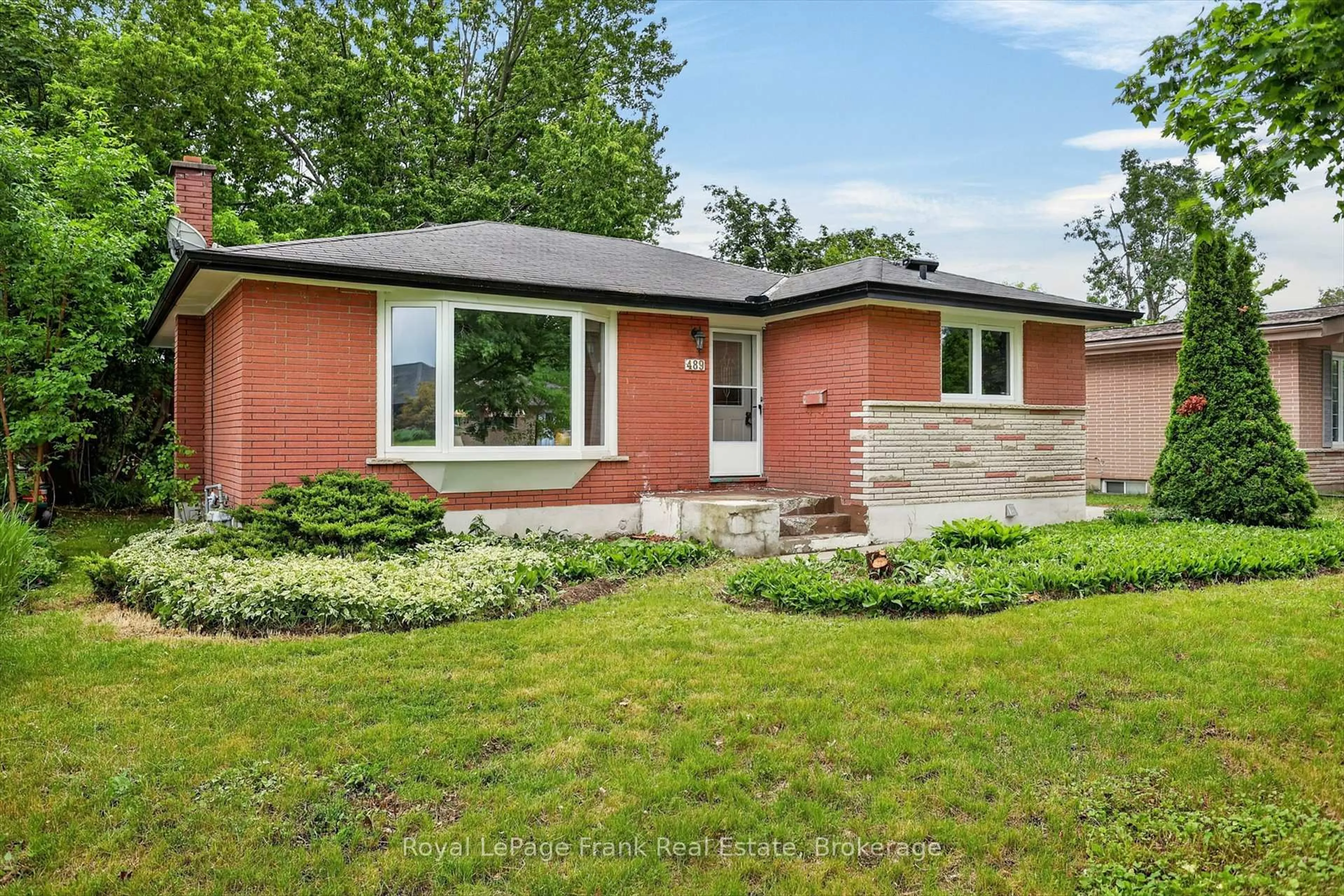 Home with brick exterior material, street for 489 Raymond St, Peterborough Ontario K9H 5M7