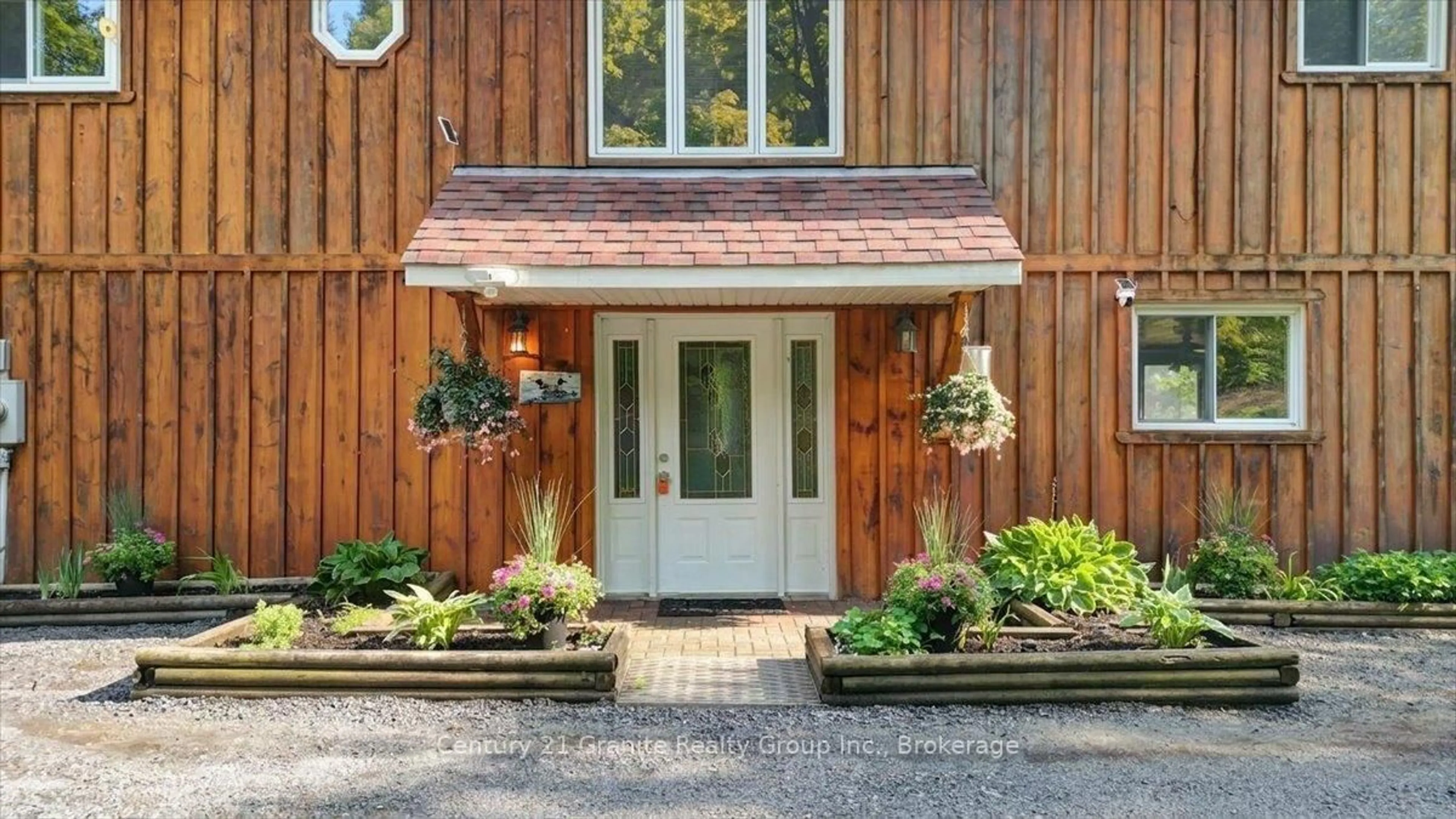 Indoor entryway for 2077 Mink Lake Rd, Coe Hill Ontario K0L 1P0