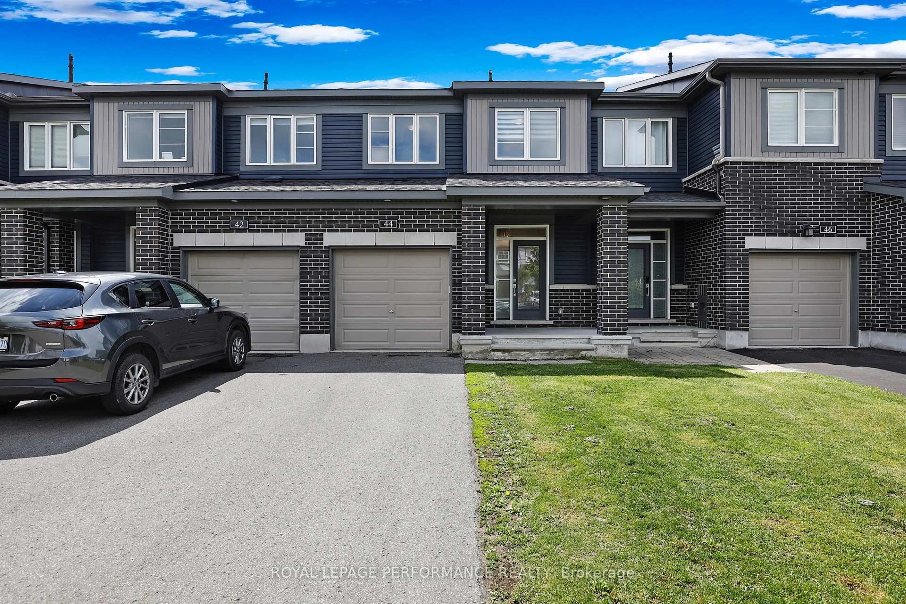 Unknown for 44 Gardenpost Terr, Ottawa Ontario K4A 1G8