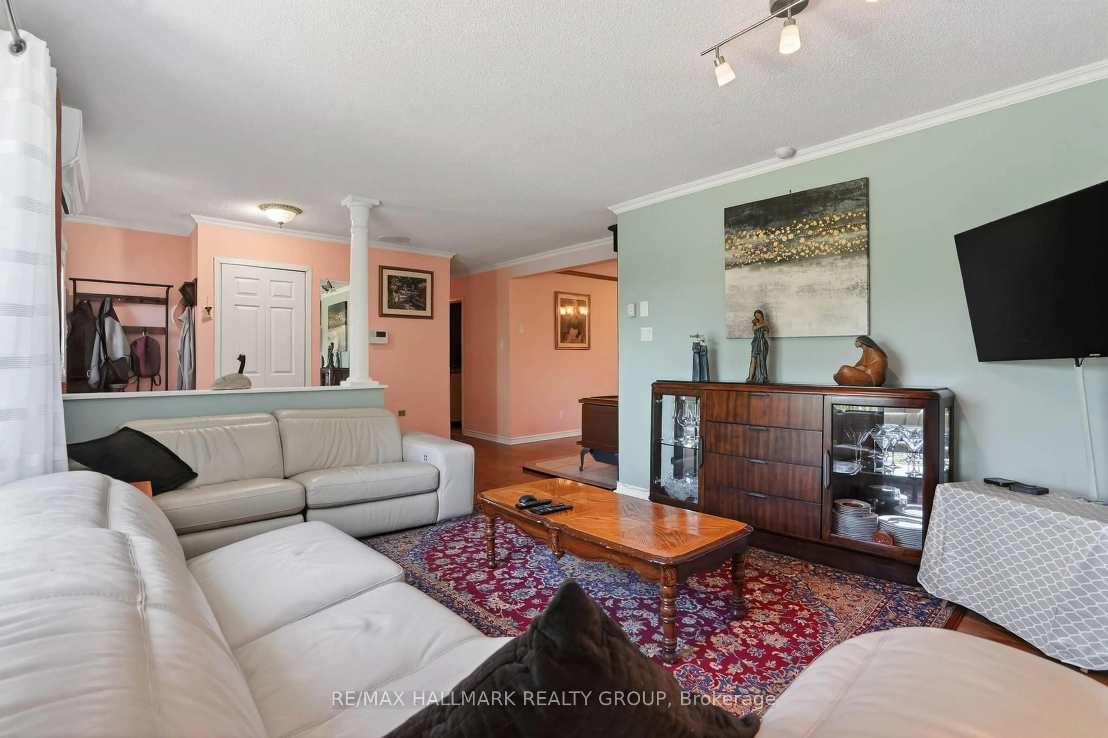 Living room with furniture, unknown for 3938 Larmours Rd, Sarsfield Ontario K0A 3E0