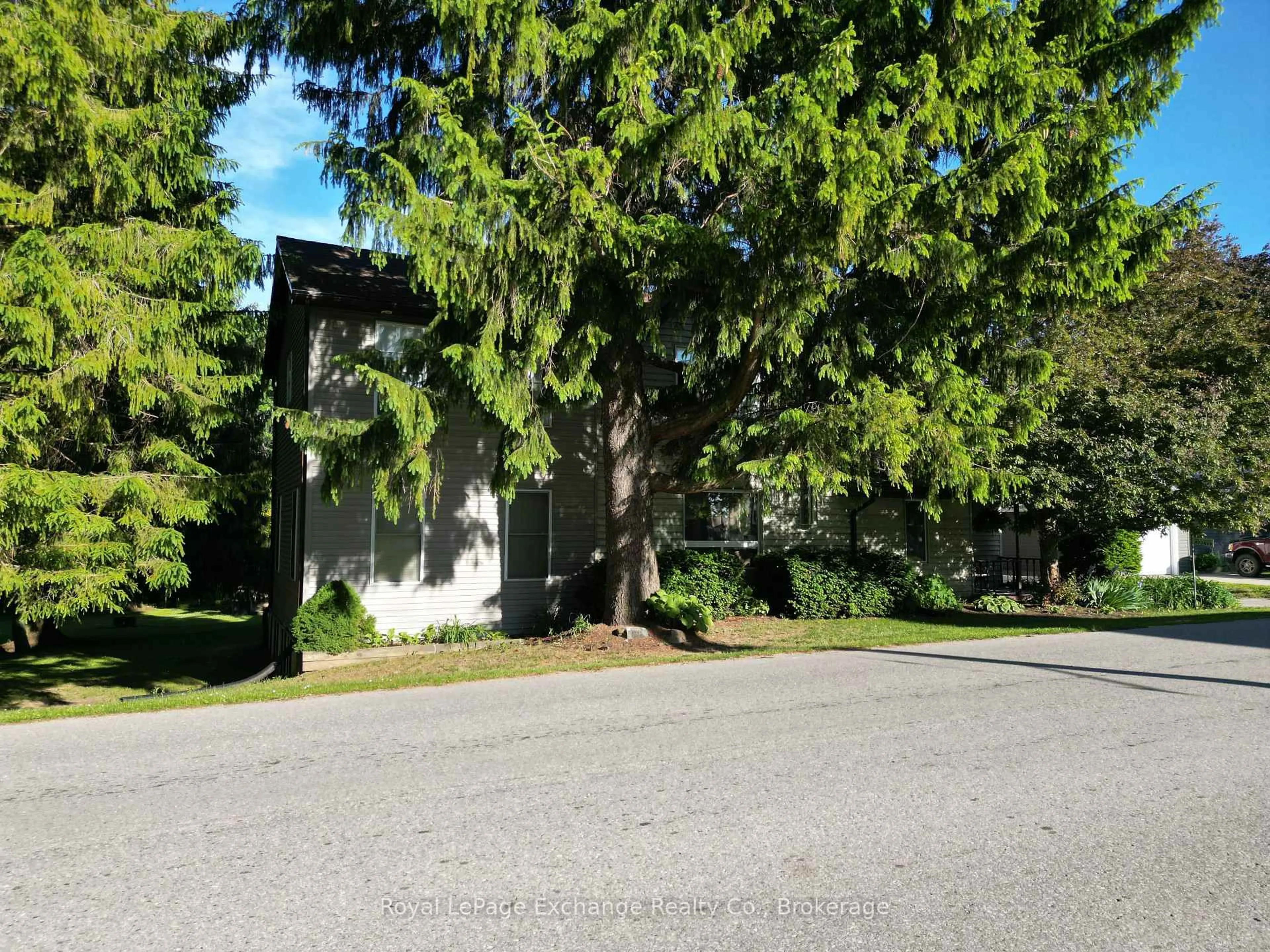Unknown for 38 Whitechurch St, Huron-Kinloss Ontario N0G 2W0