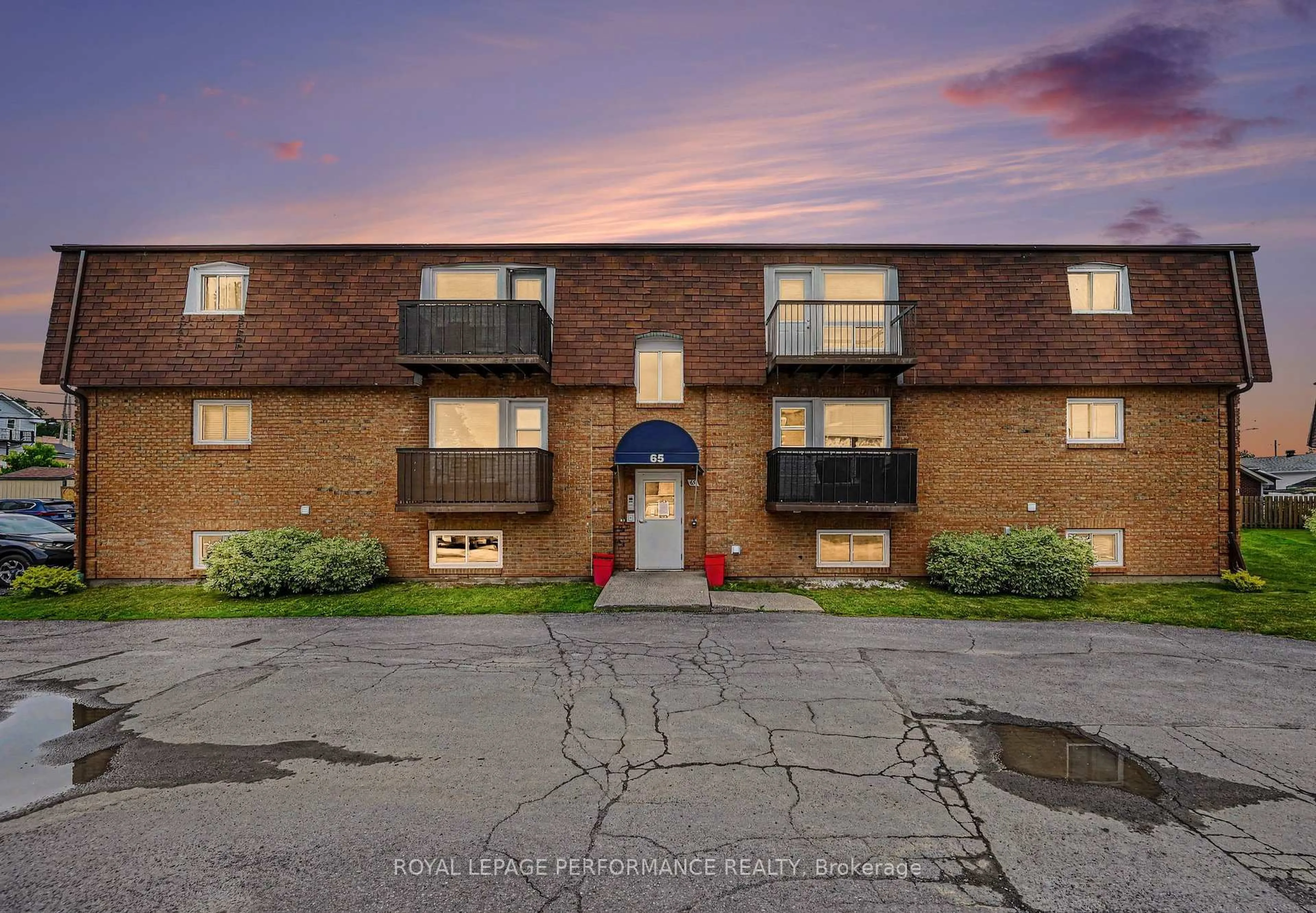 A pic from outside/outdoor area/front of a property/back of a property/a pic from drone, unknown for 65 Race St #7, Cornwall Ontario K6H 1G7