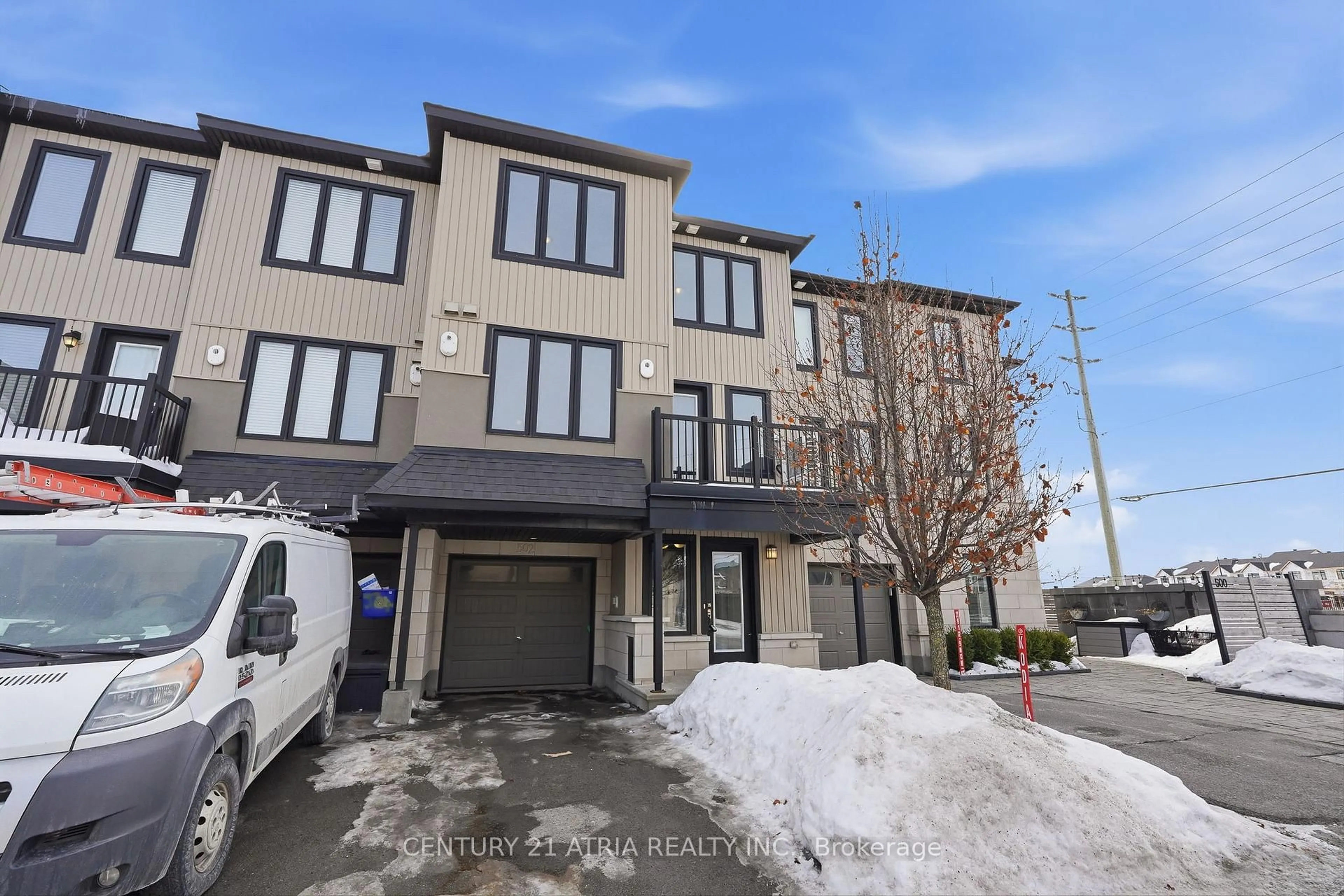 A pic from outside/outdoor area/front of a property/back of a property/a pic from drone, street for 502 Radiant Private, Ottawa Ontario K2M 0M9