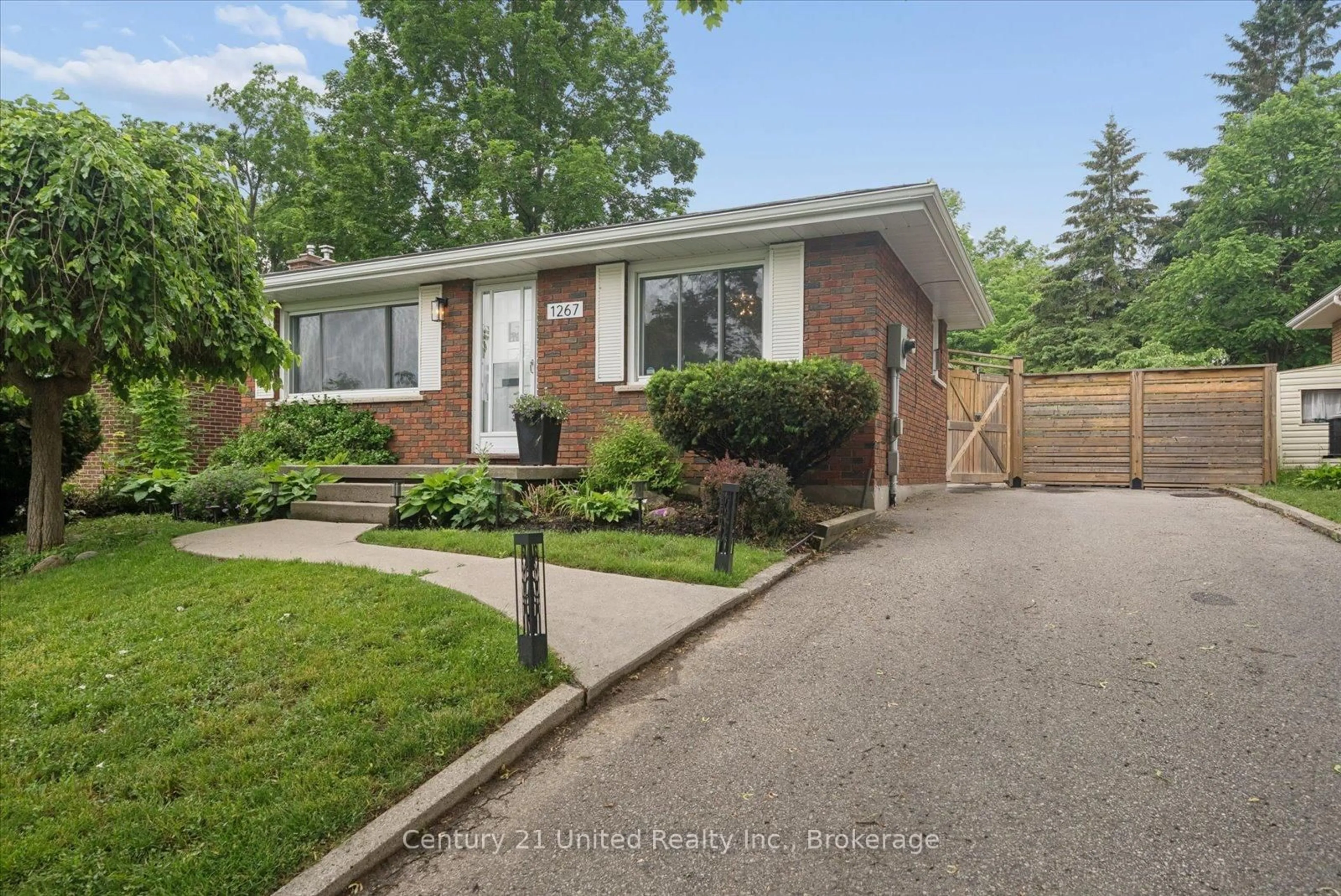 Home with brick exterior material, street for 1267 Amundsen Ave, Peterborough Ontario K9H 6T5