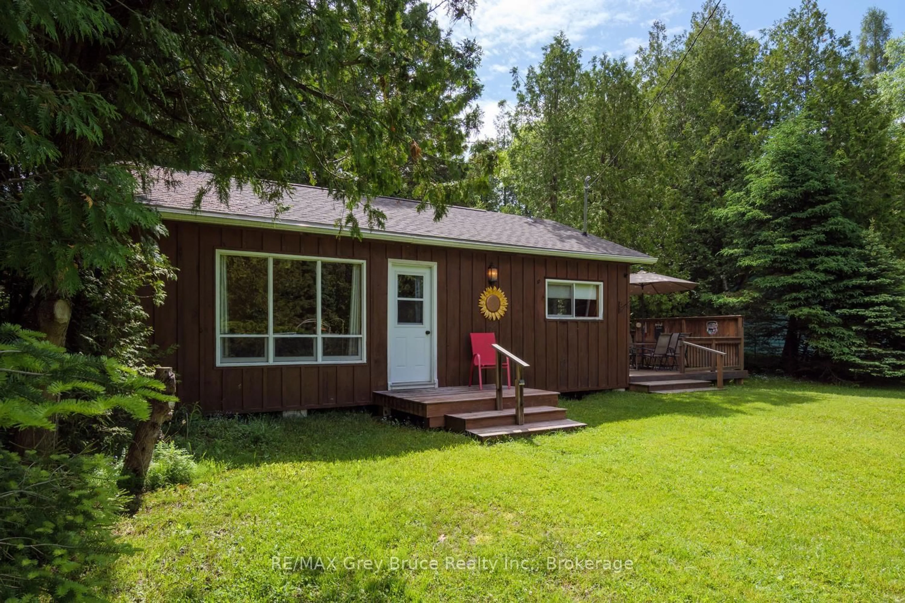 Unknown for 11 Eldridge Ave, South Bruce Peninsula Ontario N0H 2G0