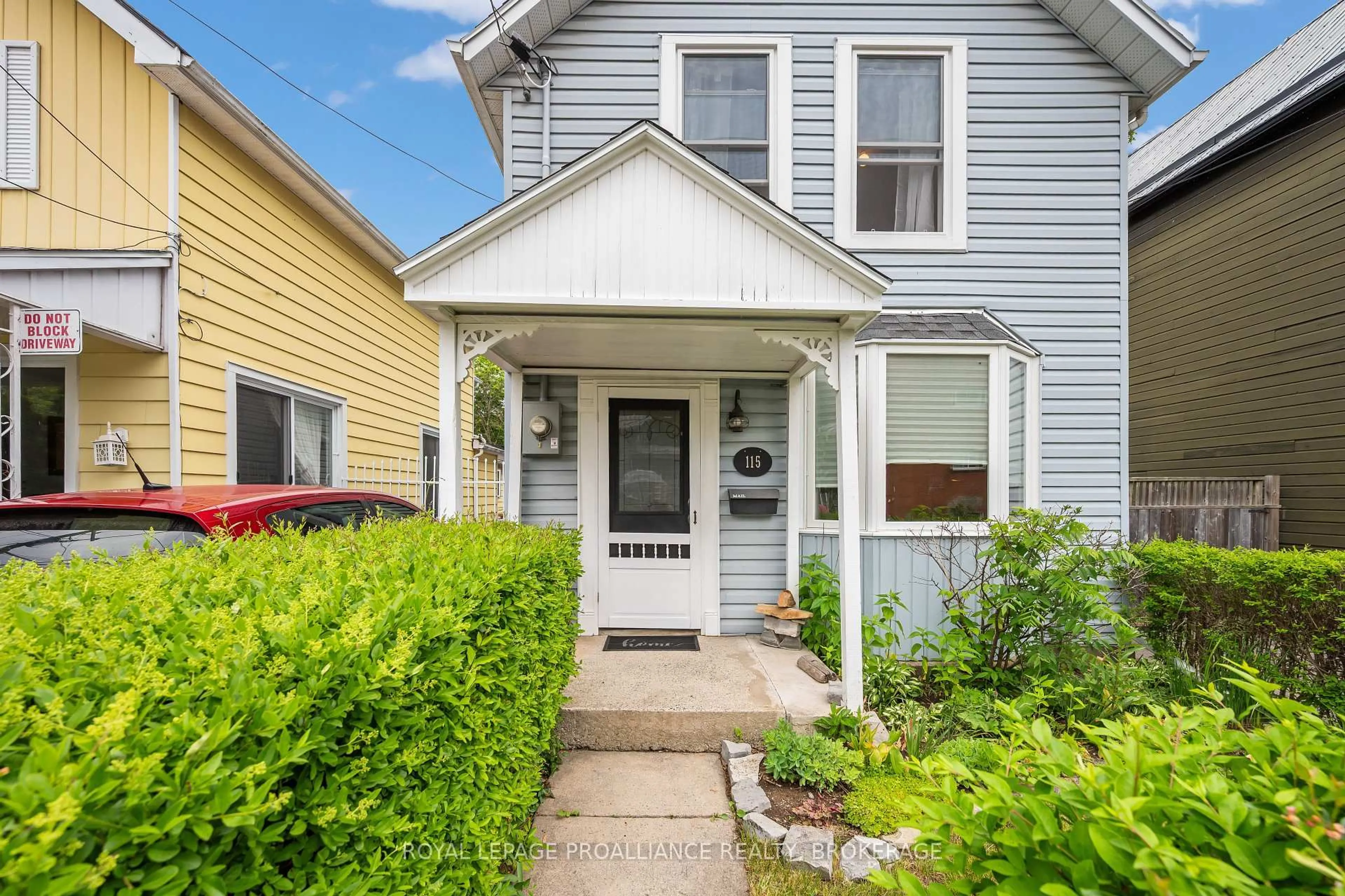Home with vinyl exterior material, street for 115 James St, Kingston Ontario K7K 1Z5