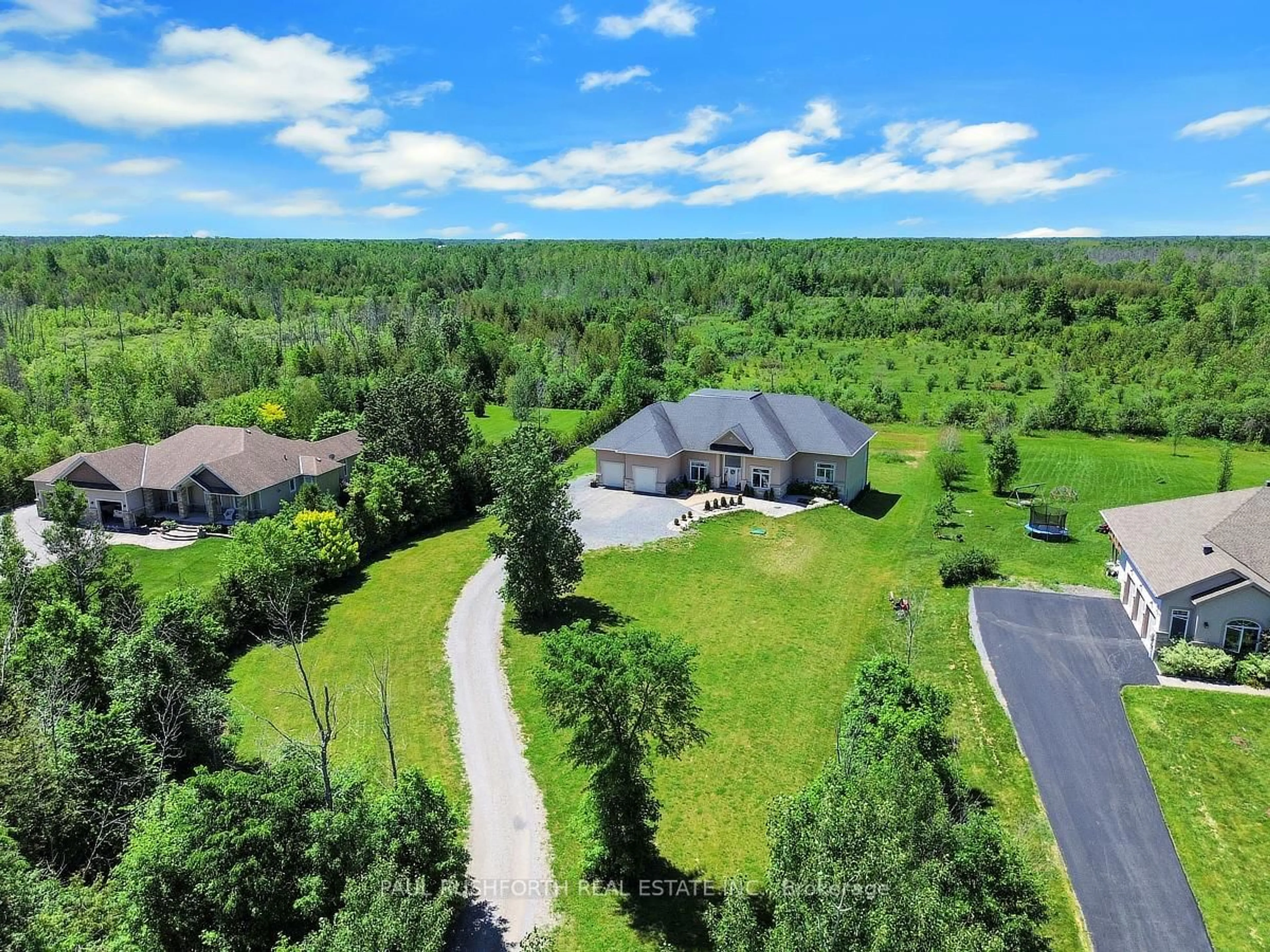 A pic from outside/outdoor area/front of a property/back of a property/a pic from drone, unknown for 195 Stonewood Dr, Carleton Place Ontario K7C 3P2