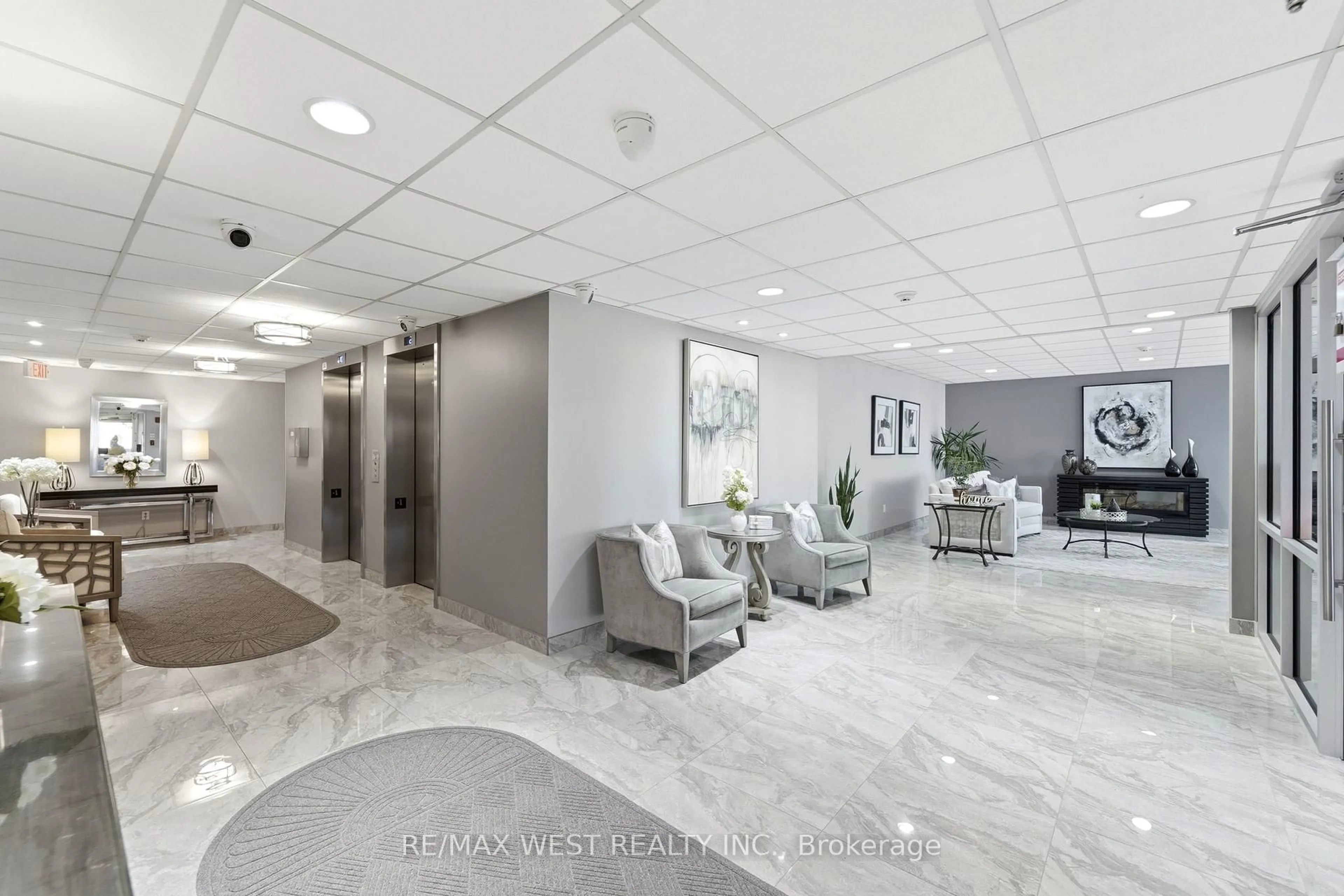 Lobby for 81 Scott St #808, St. Catharines Ontario L2N 7L5