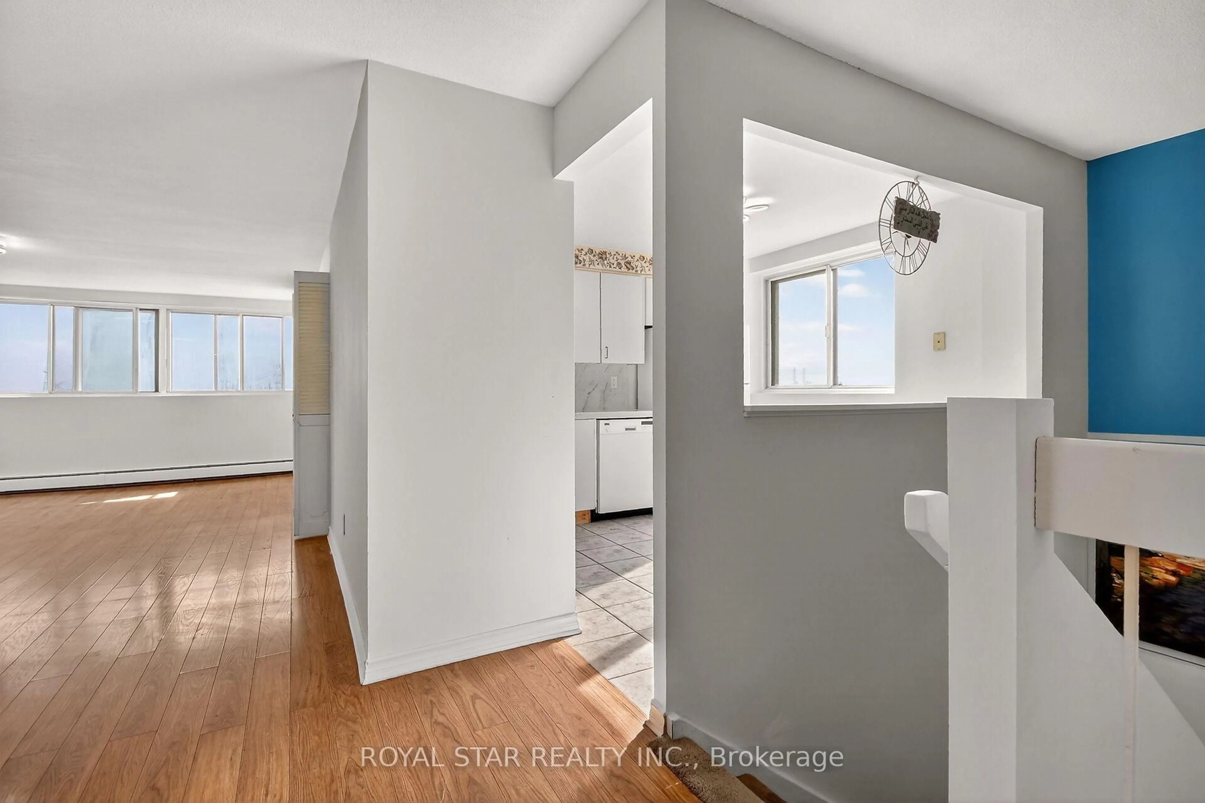 Unknown for 2650 Southvale Cres #414, Ottawa Ontario K1B 4S9