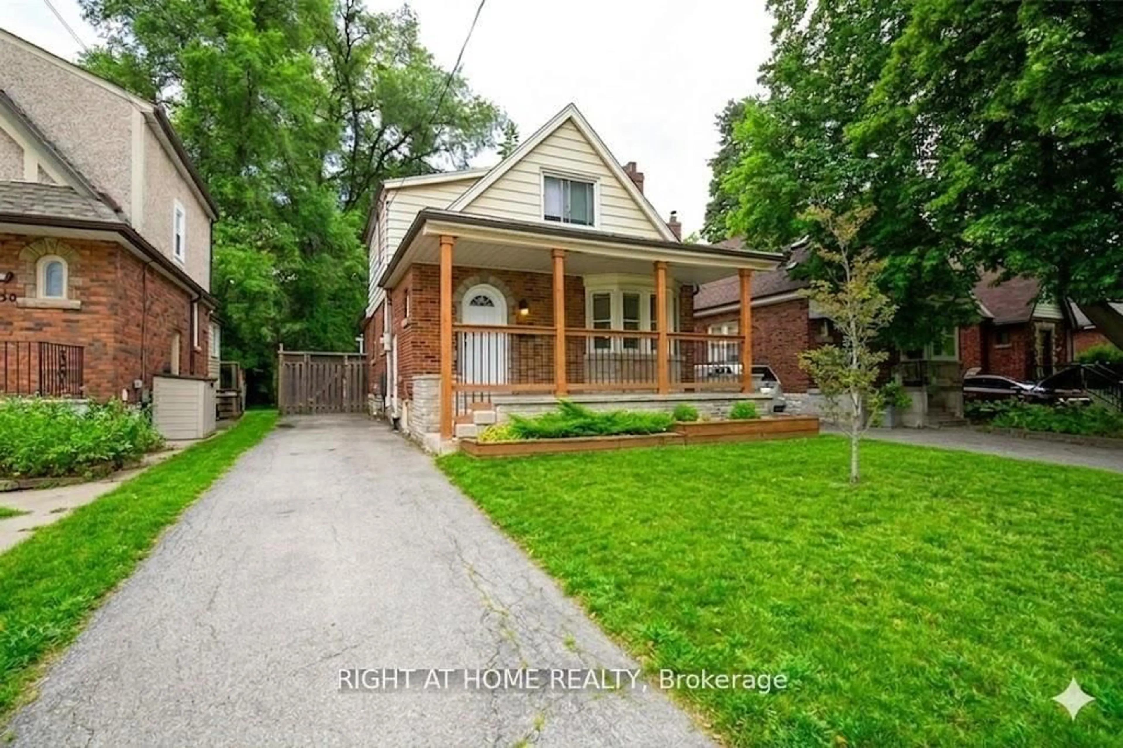 Home with brick exterior material, street for 148 Haddon Ave, Hamilton Ontario L8S 1X8