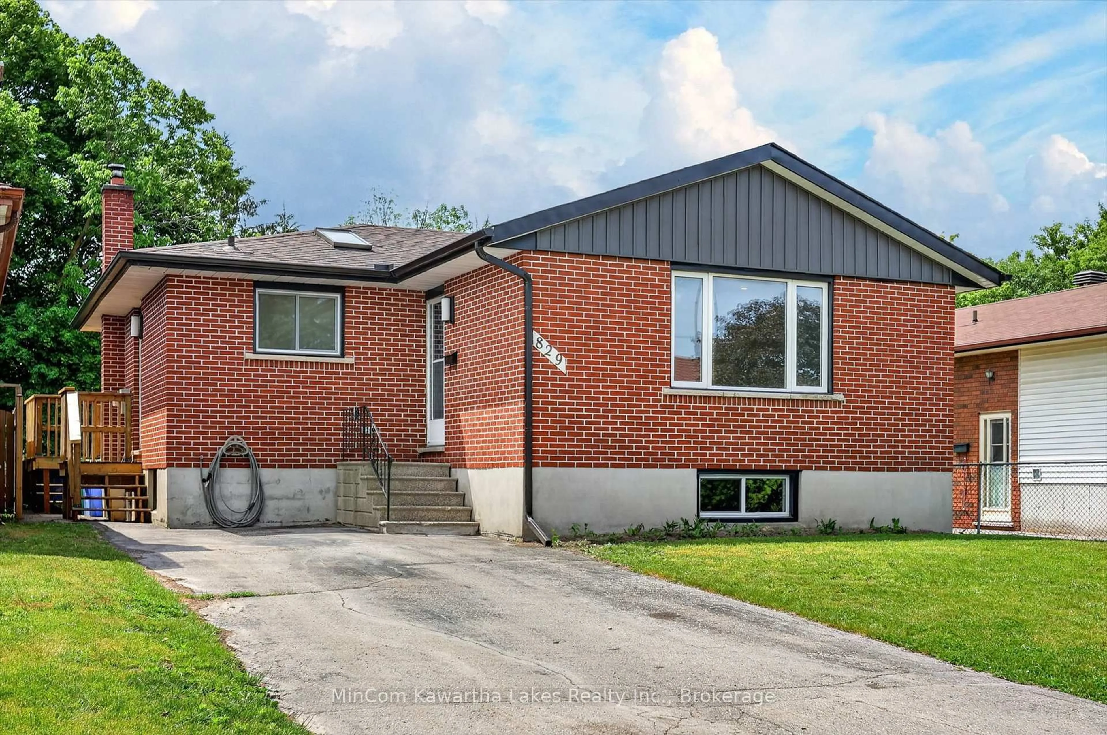 Home with brick exterior material, street for 829 Orpington Rd, Peterborough Ontario K9J 4A6