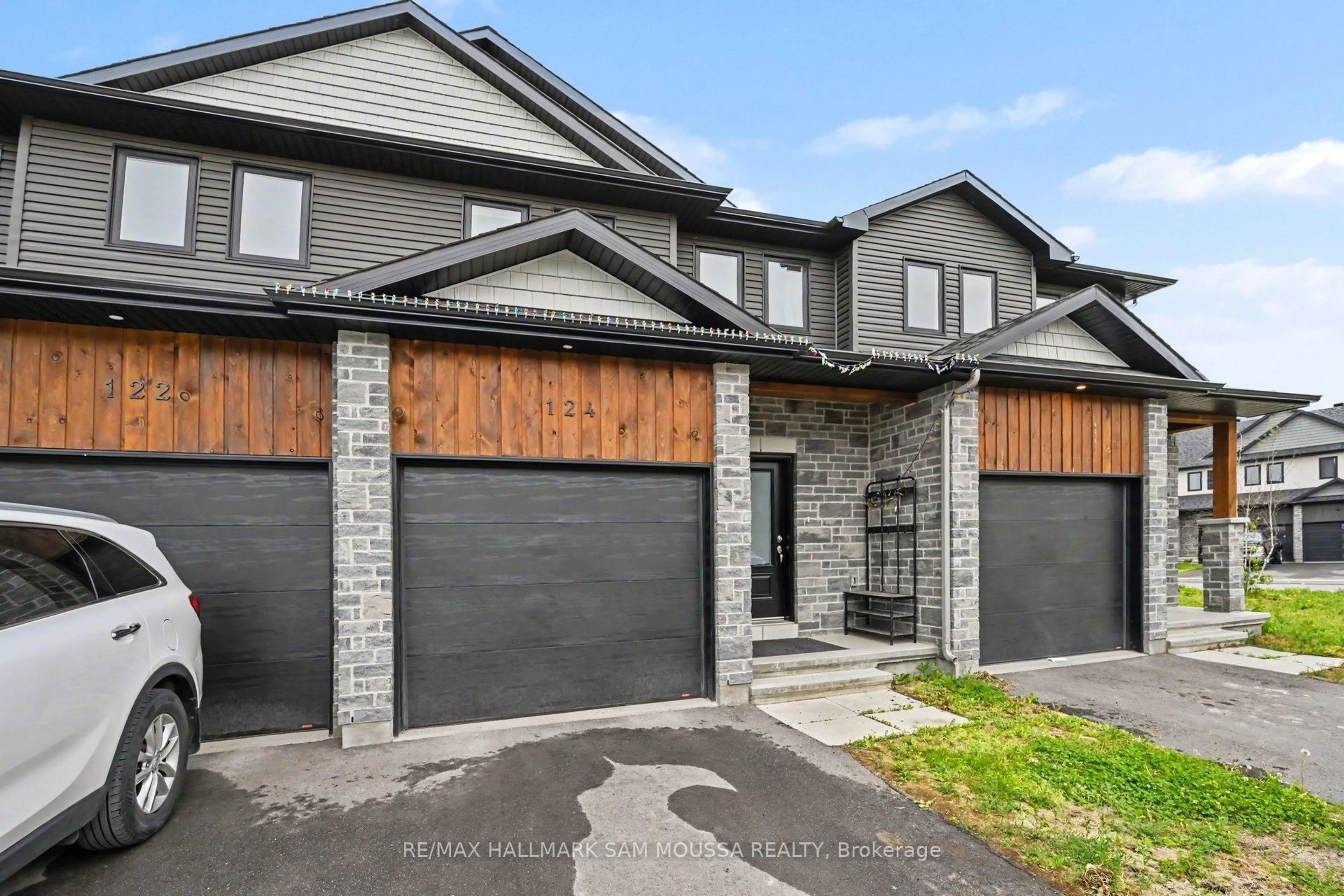 Home with brick exterior material, street for 124 Dowdall Circ, Carleton Place Ontario K7C 0S4
