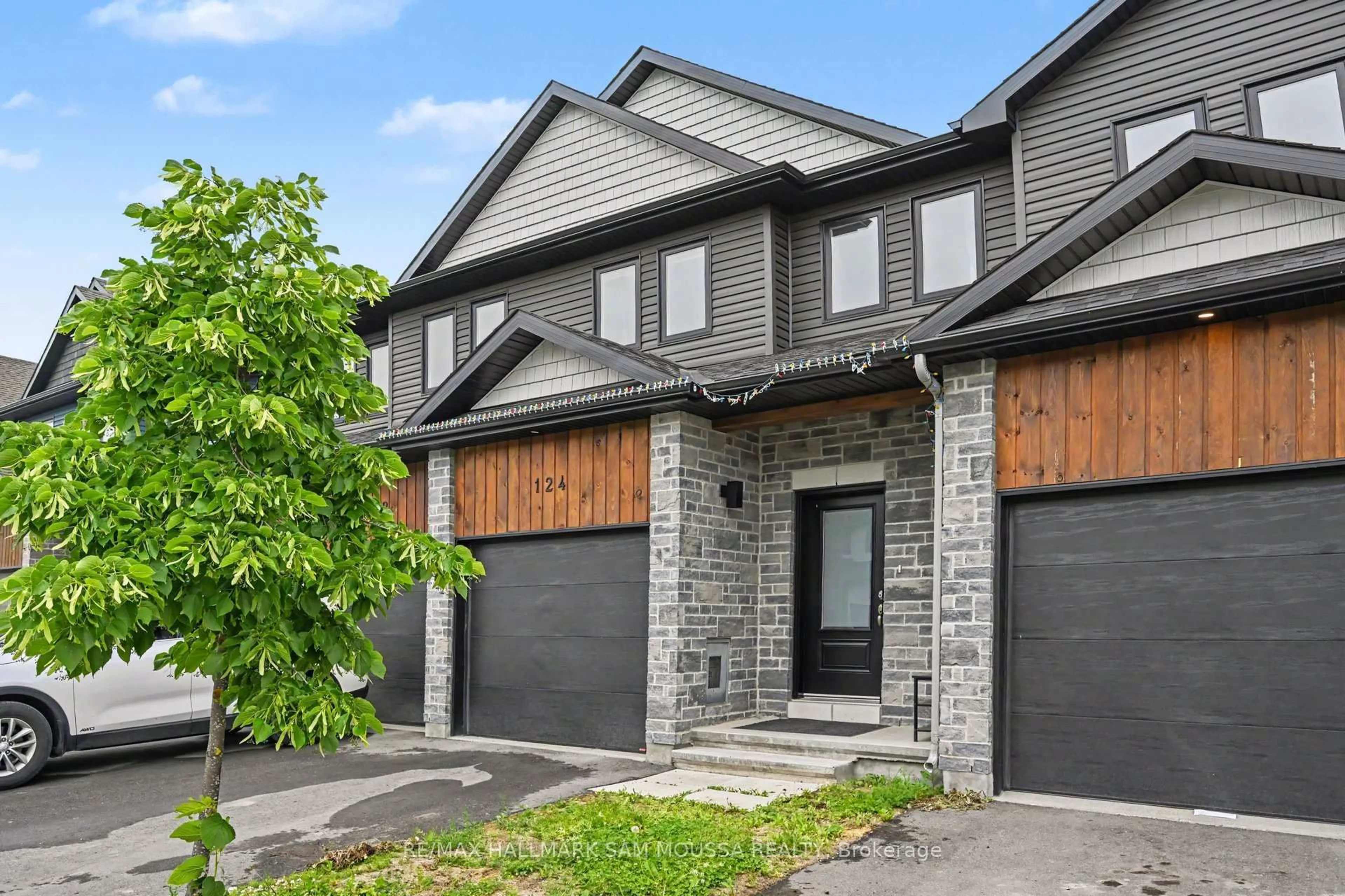Home with brick exterior material, street for 124 Dowdall Circ, Carleton Place Ontario K7C 0S4
