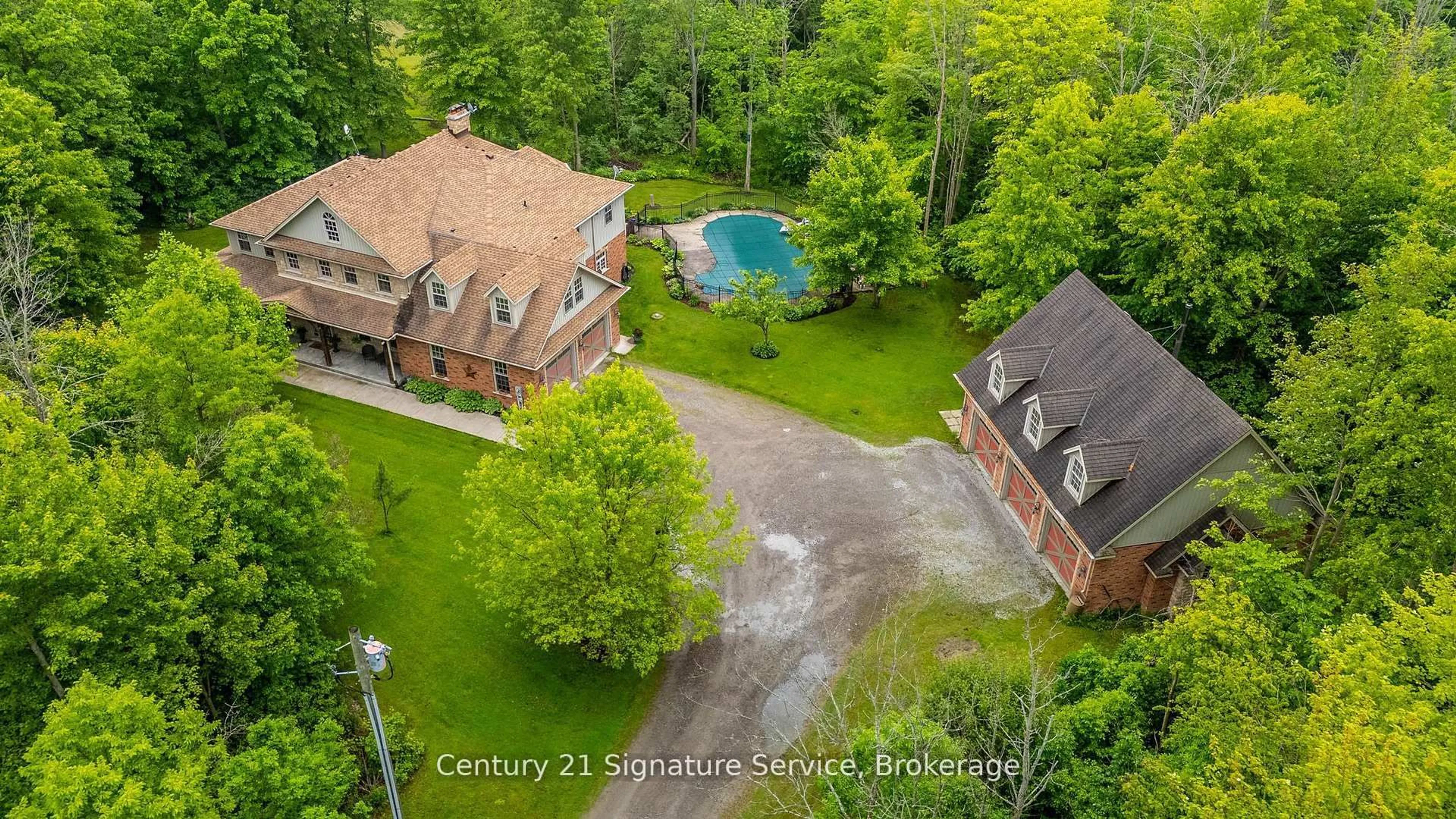 A pic from outside/outdoor area/front of a property/back of a property/a pic from drone, unknown for 2495 Garrison Rd, Fort Erie Ontario L0S 1N0
