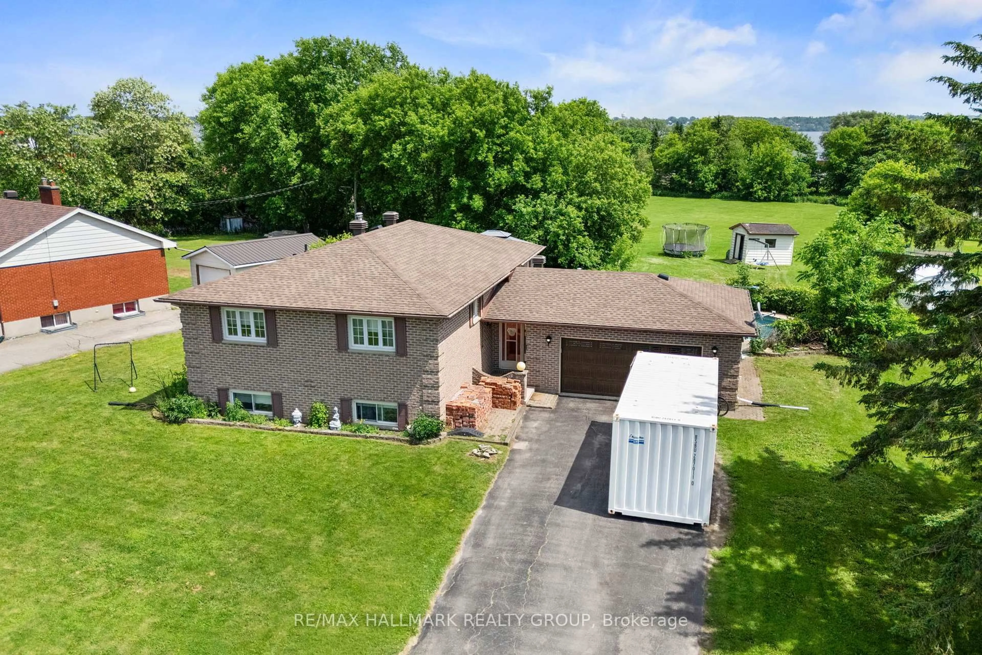 A pic from outside/outdoor area/front of a property/back of a property/a pic from drone, unknown for 17 Sunnymede Ave, Prescott Ontario K0E 1T0
