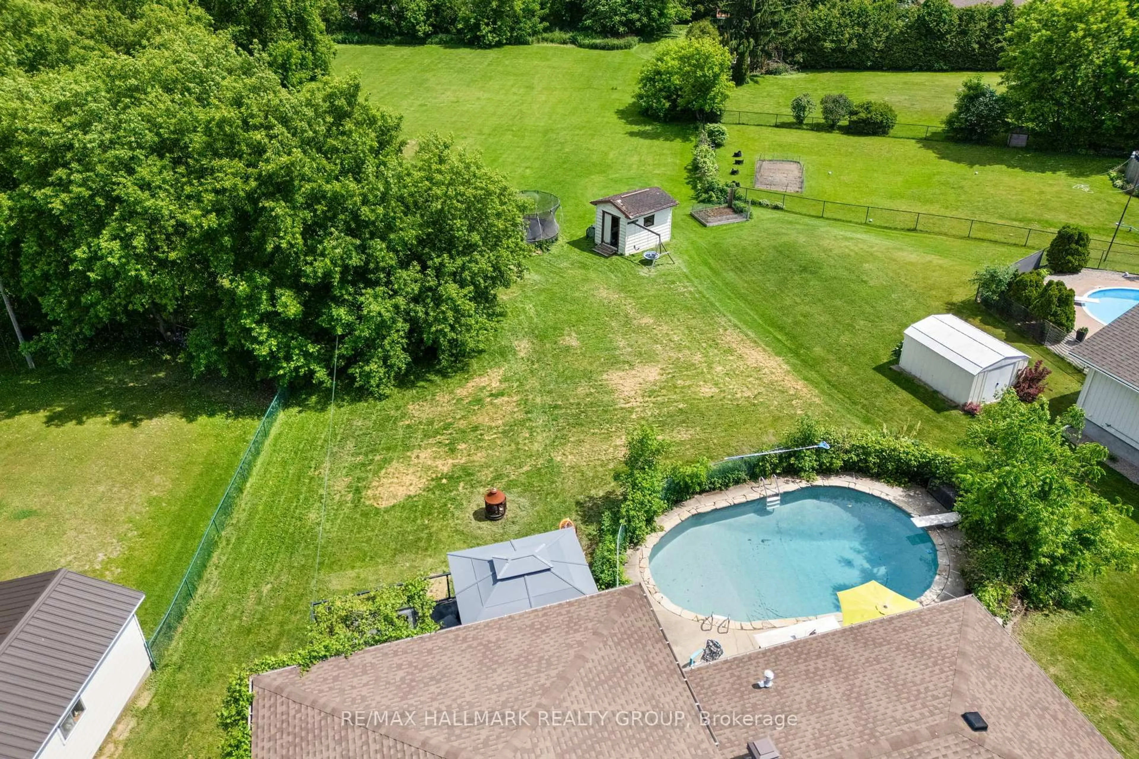 A pic from outside/outdoor area/front of a property/back of a property/a pic from drone, water/lake/river/ocean view for 17 Sunnymede Ave, Prescott Ontario K0E 1T0