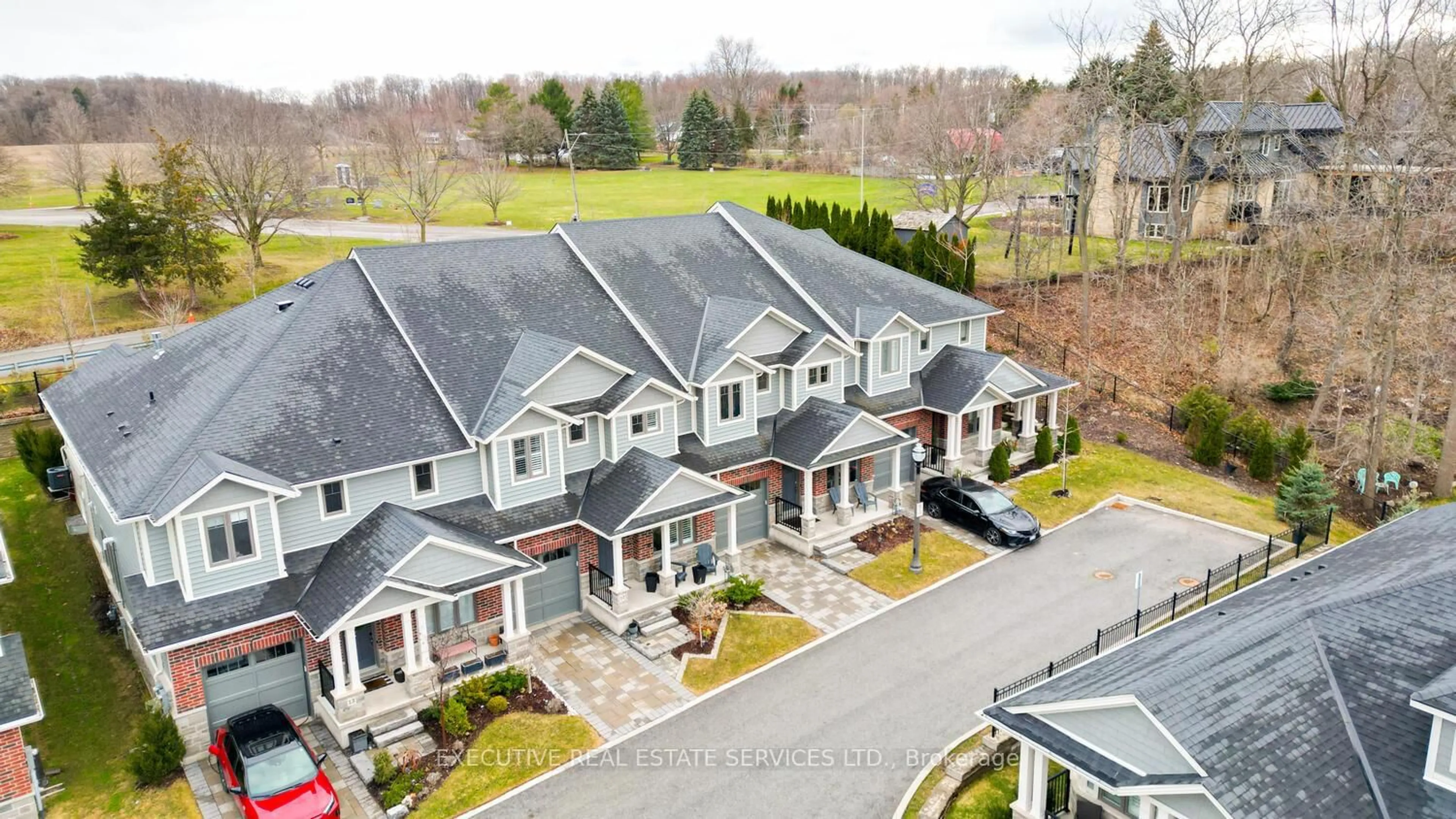 A pic from outside/outdoor area/front of a property/back of a property/a pic from drone, street for 2848 King St #11, Lincoln Ontario L0R 1S0