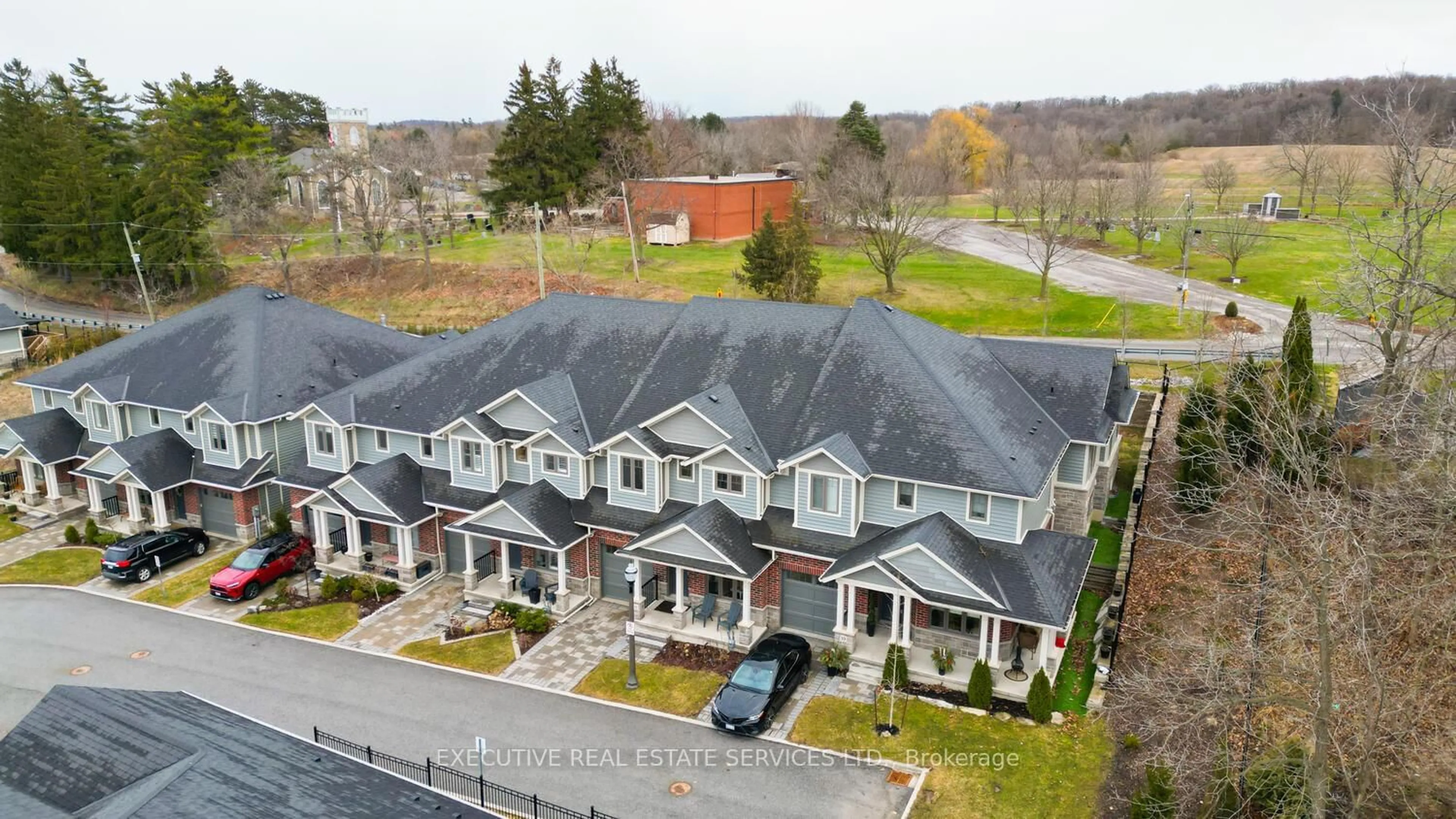 A pic from outside/outdoor area/front of a property/back of a property/a pic from drone, street for 2848 King St #11, Lincoln Ontario L0R 1S0