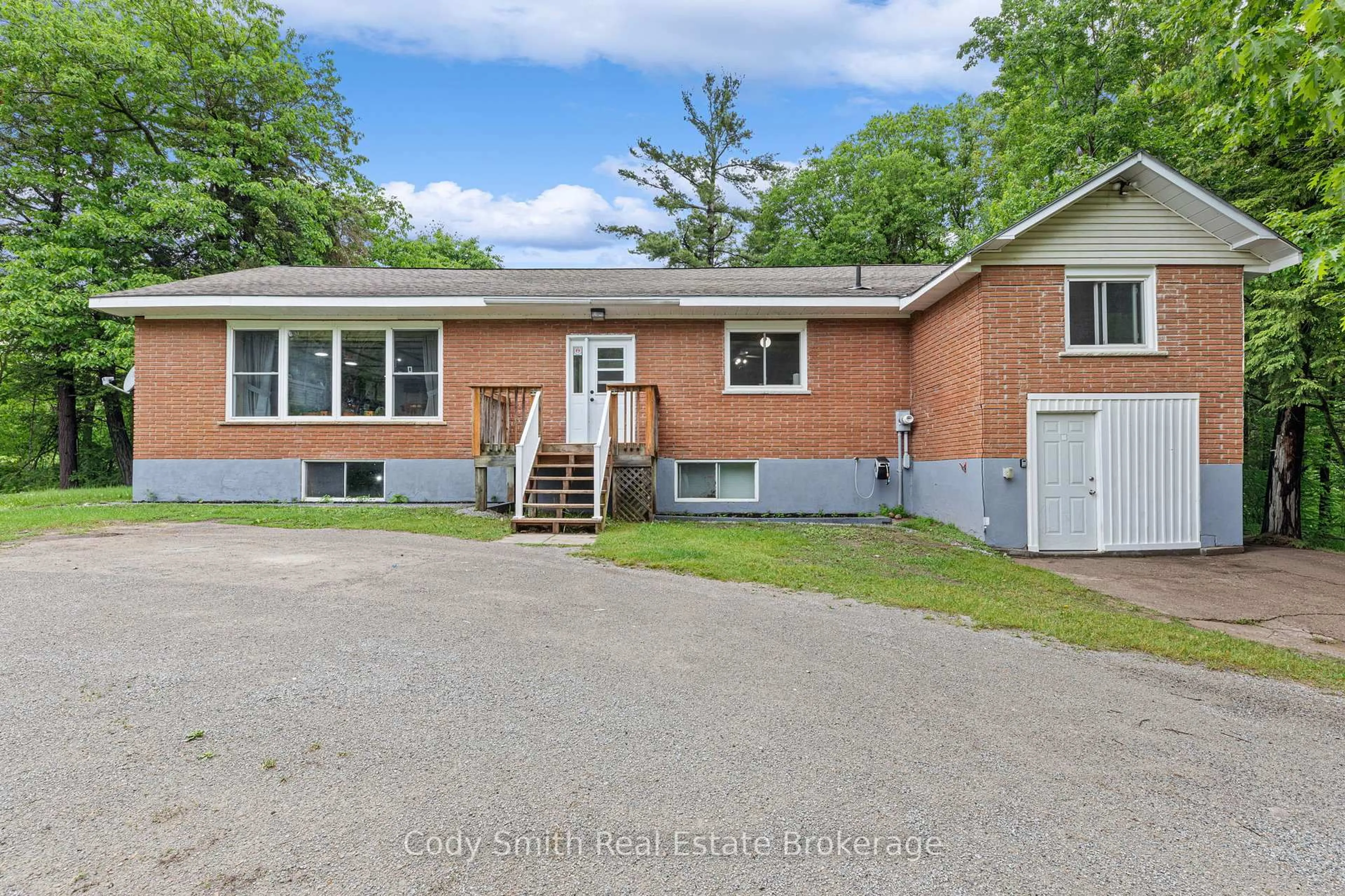 A pic from outside/outdoor area/front of a property/back of a property/a pic from drone, unknown for 48 Picnic Island Rd, Georgian Bay Ontario L0K 1S0