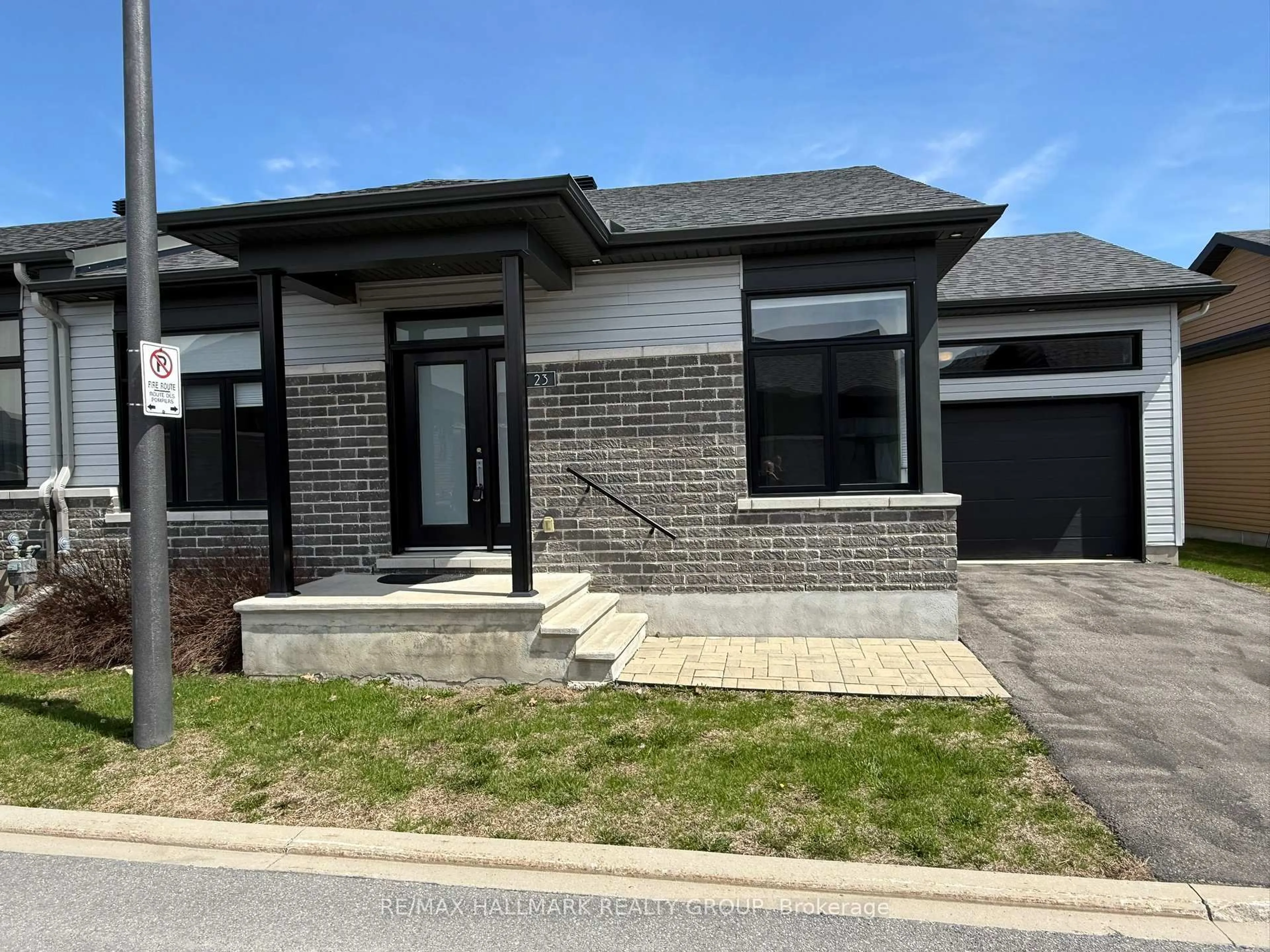 Home with brick exterior material, street for 23 Solara Private, Clarence-Rockland Ontario K4K 0K9