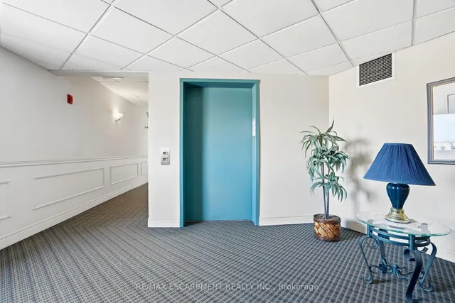 210 MAIN St #202, Haldimand 5