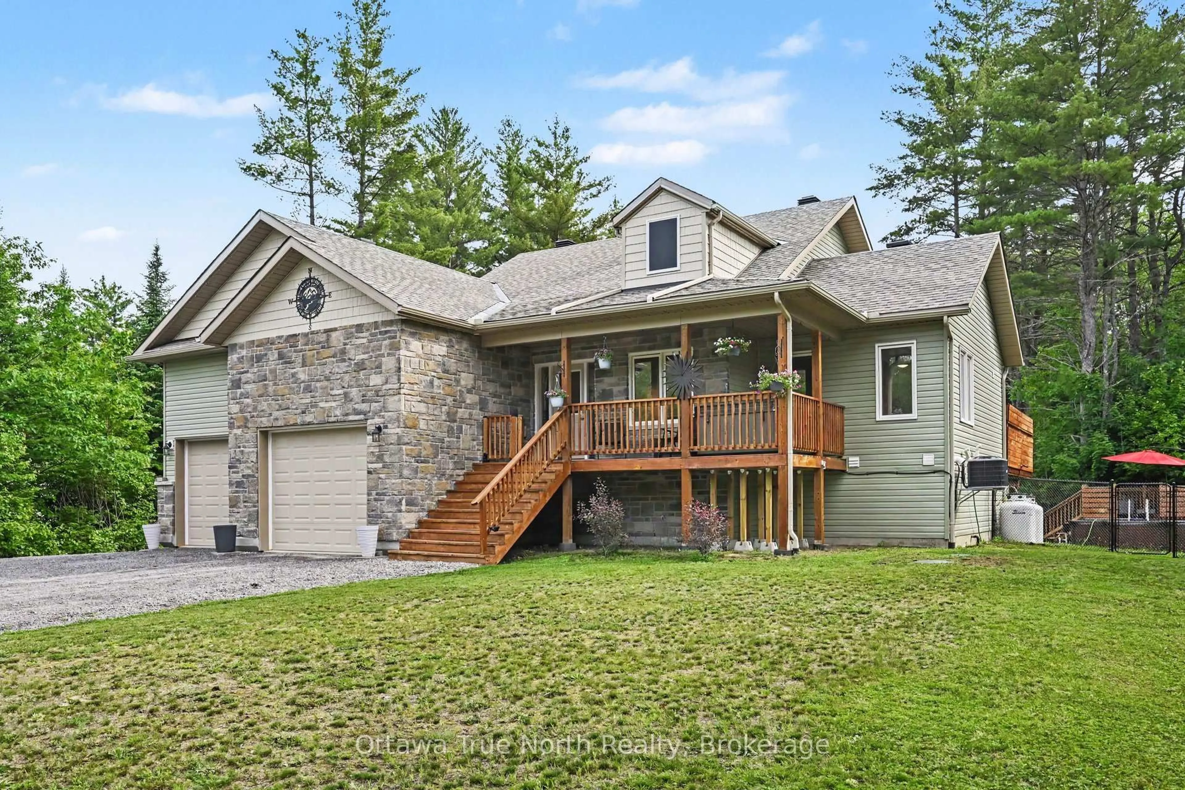 Home with vinyl exterior material, unknown for 1196 Flat Rapids Rd, Arnprior Ontario K7S 3G8