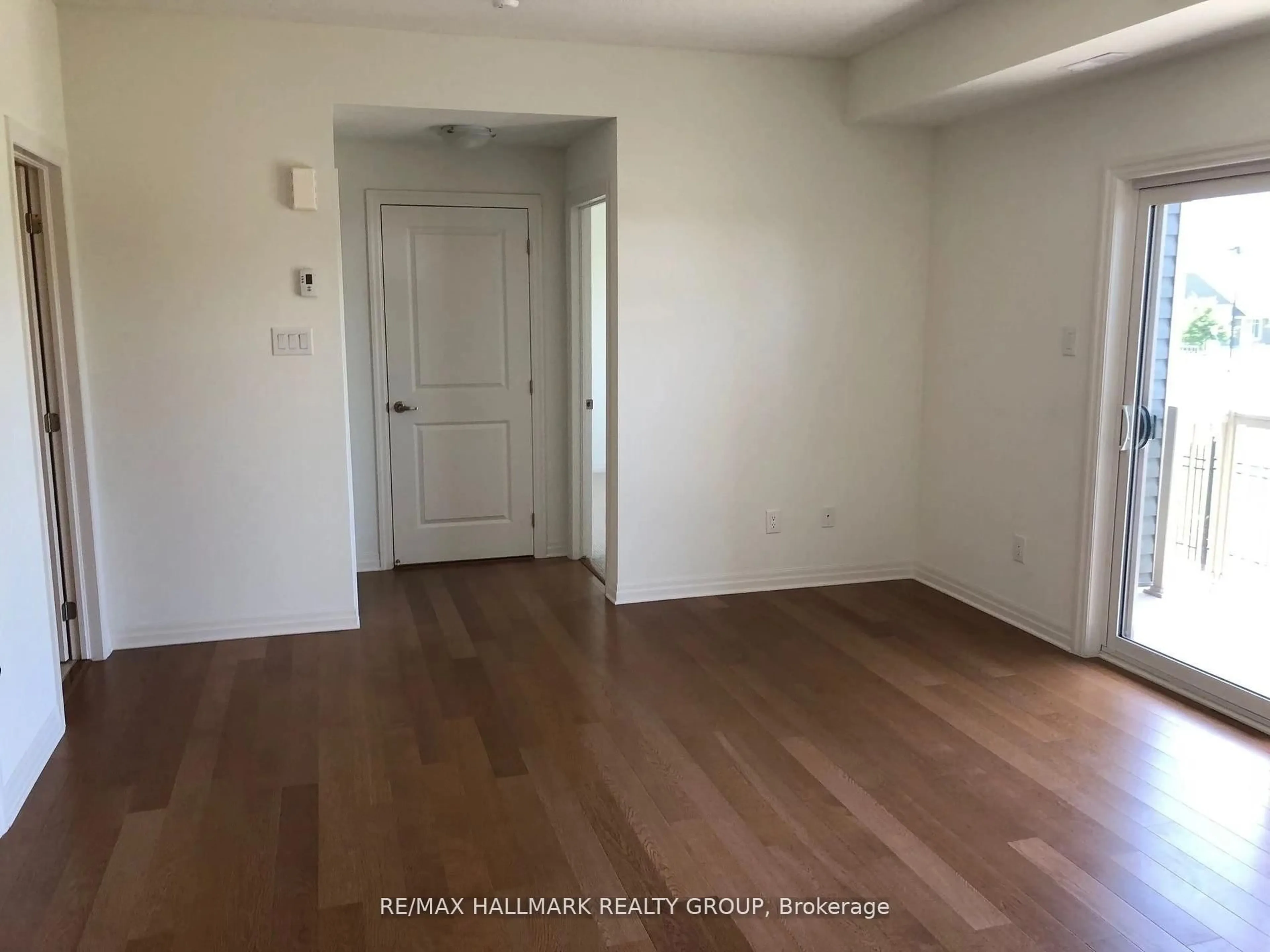 A pic of a room for 273 BIG SKY Private, Ottawa Ontario K1T 0M8