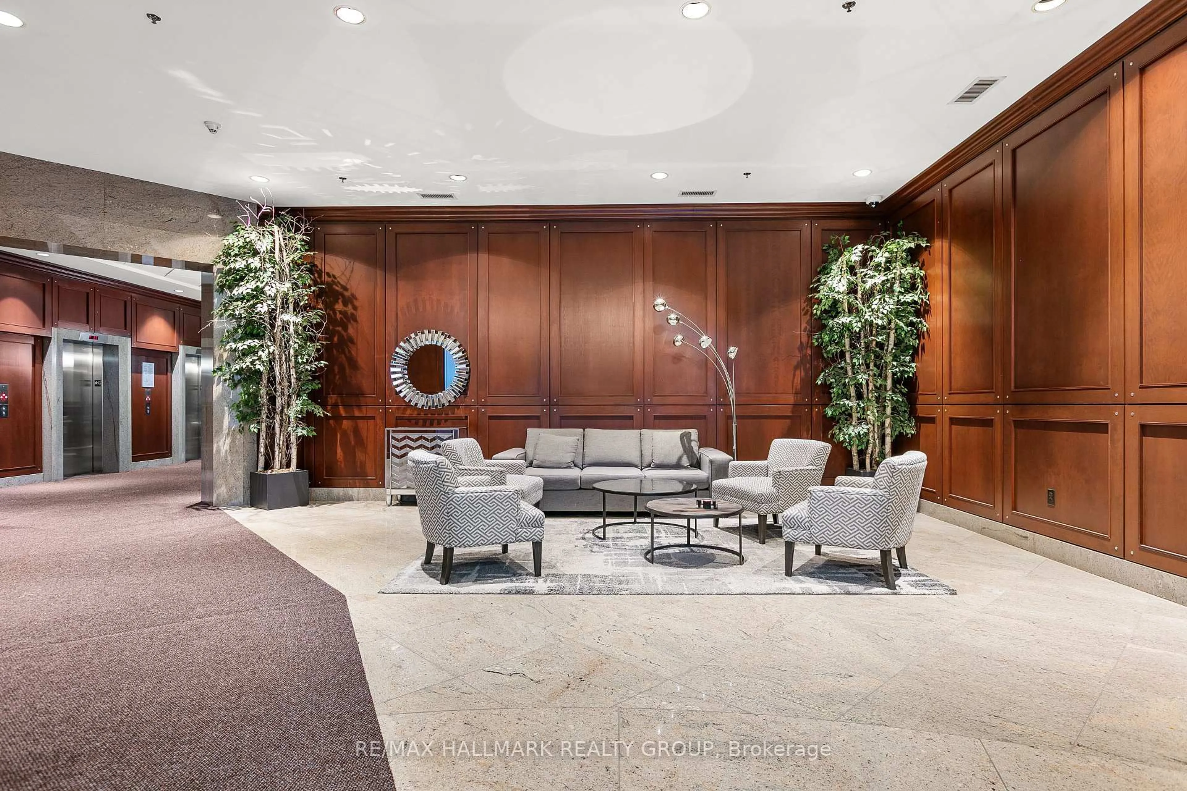 Lobby for 234 Rideau St #1509, Ottawa Ontario K1N 0A9