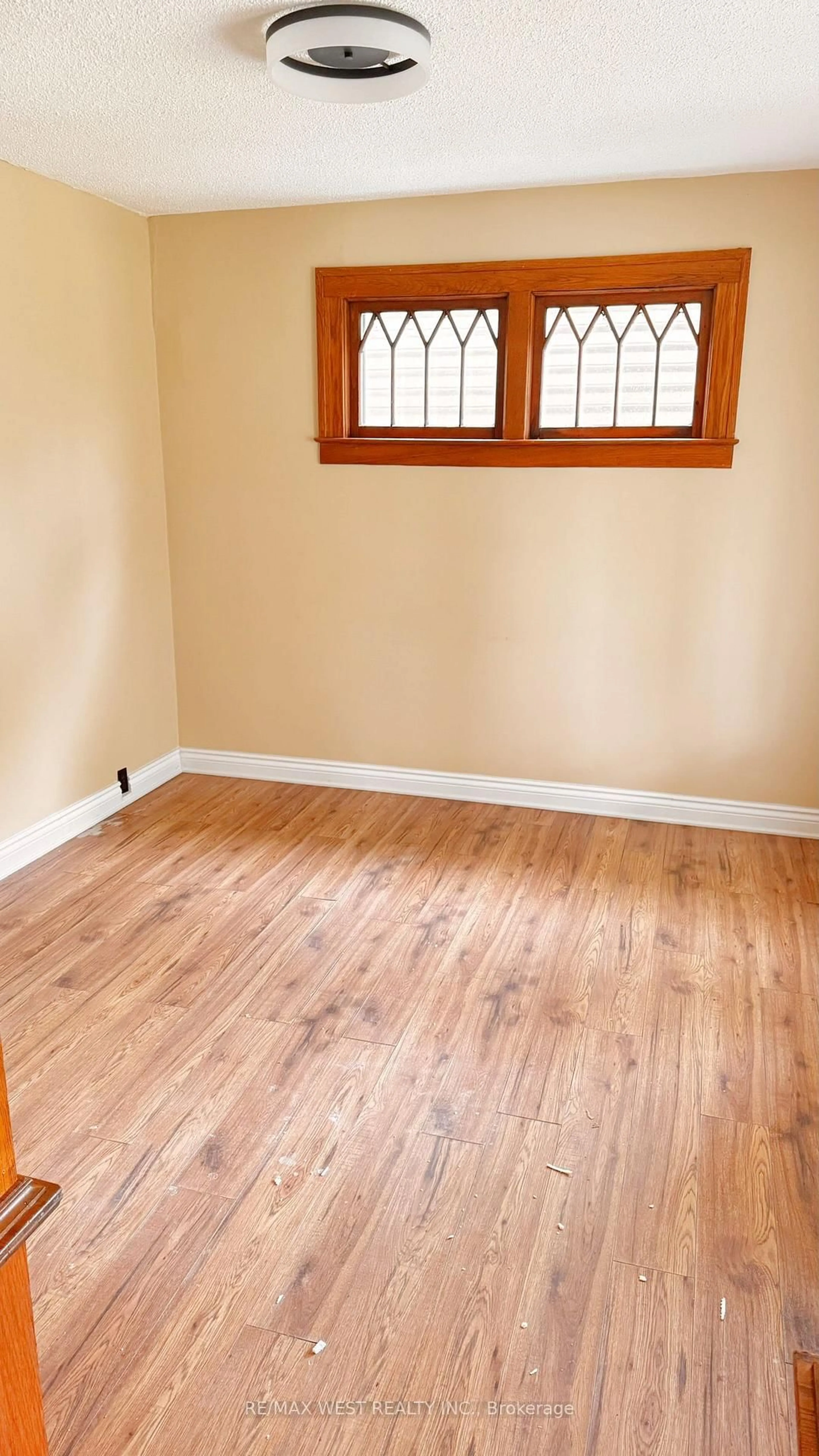 A pic of a room for 1115 Church St, Windsor Ontario N9A 4V5