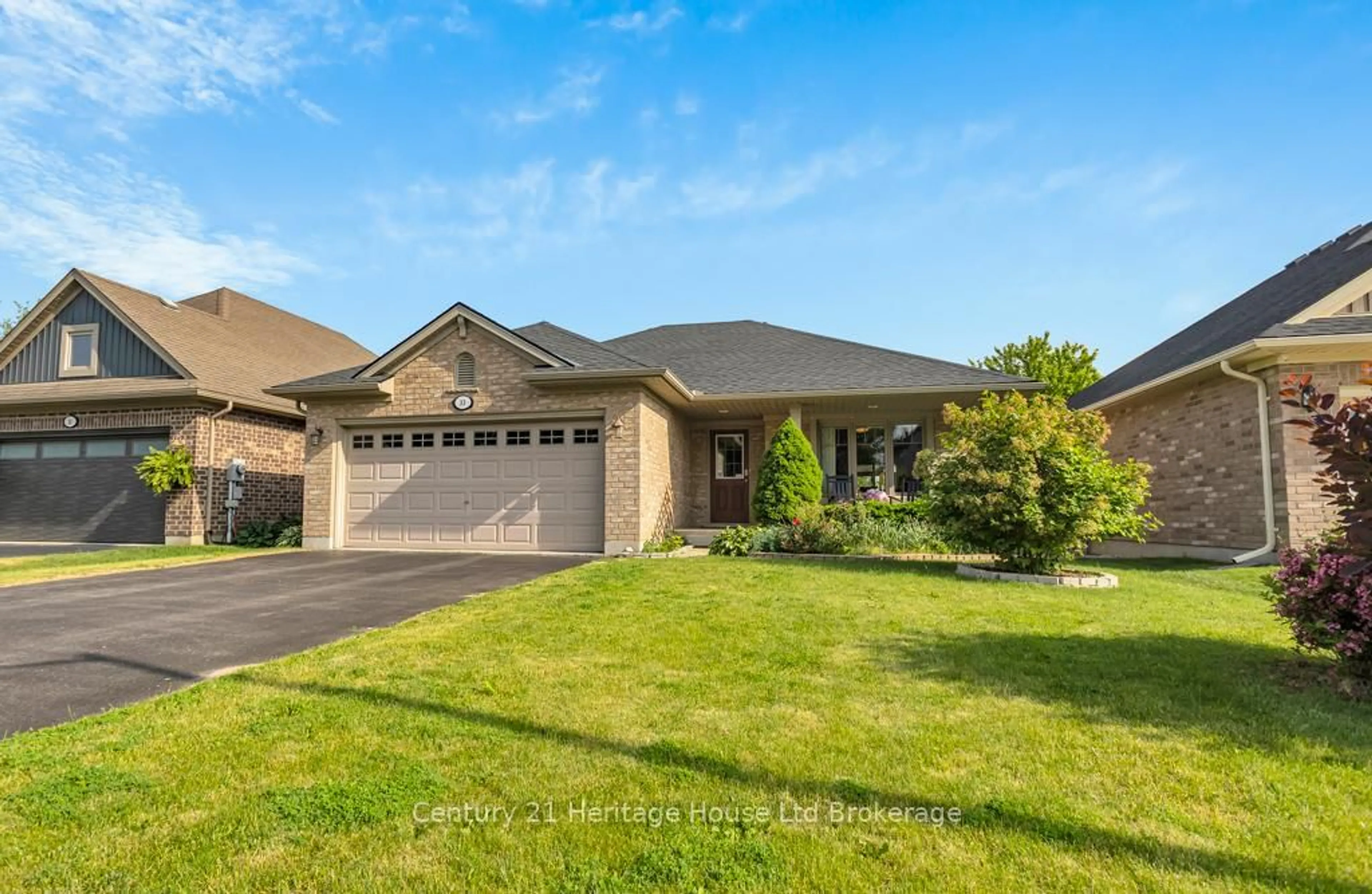 Home with brick exterior material, street for 33 Park Pl, Tillsonburg Ontario N4G 0B8