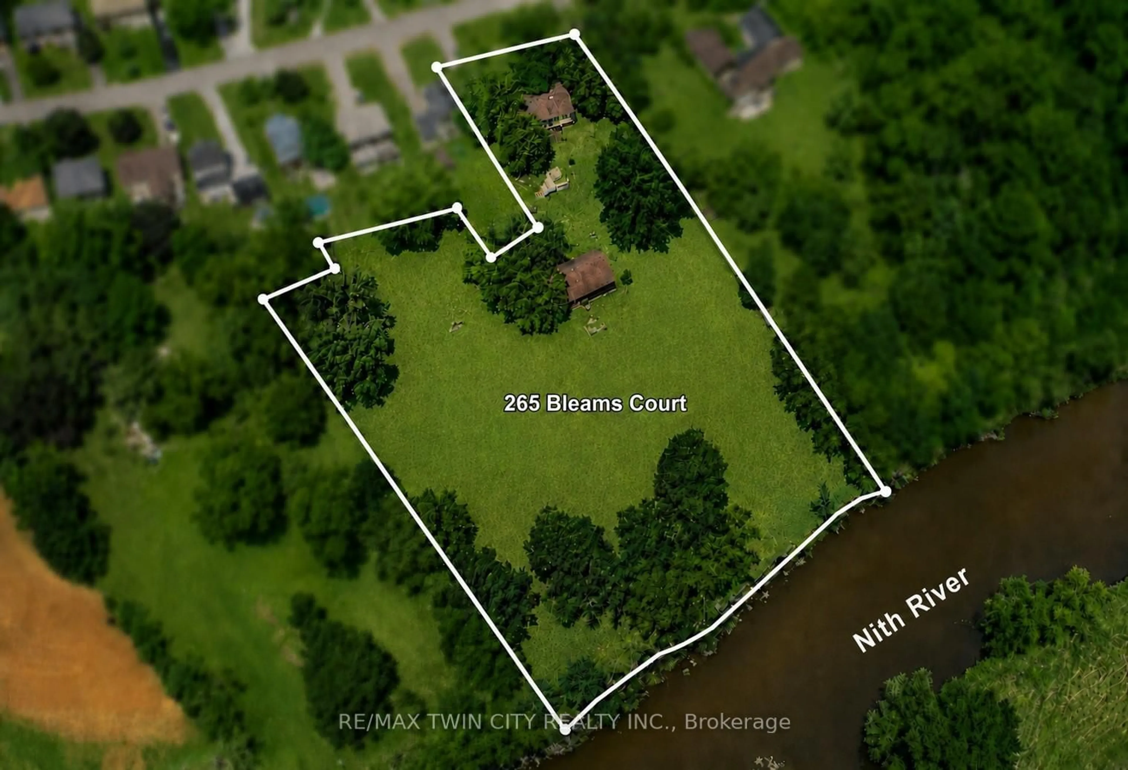 A pic from outside/outdoor area/front of a property/back of a property/a pic from drone, water/lake/river/ocean view for 265 Bleams Crt, Wilmot Ontario N3A 1L9
