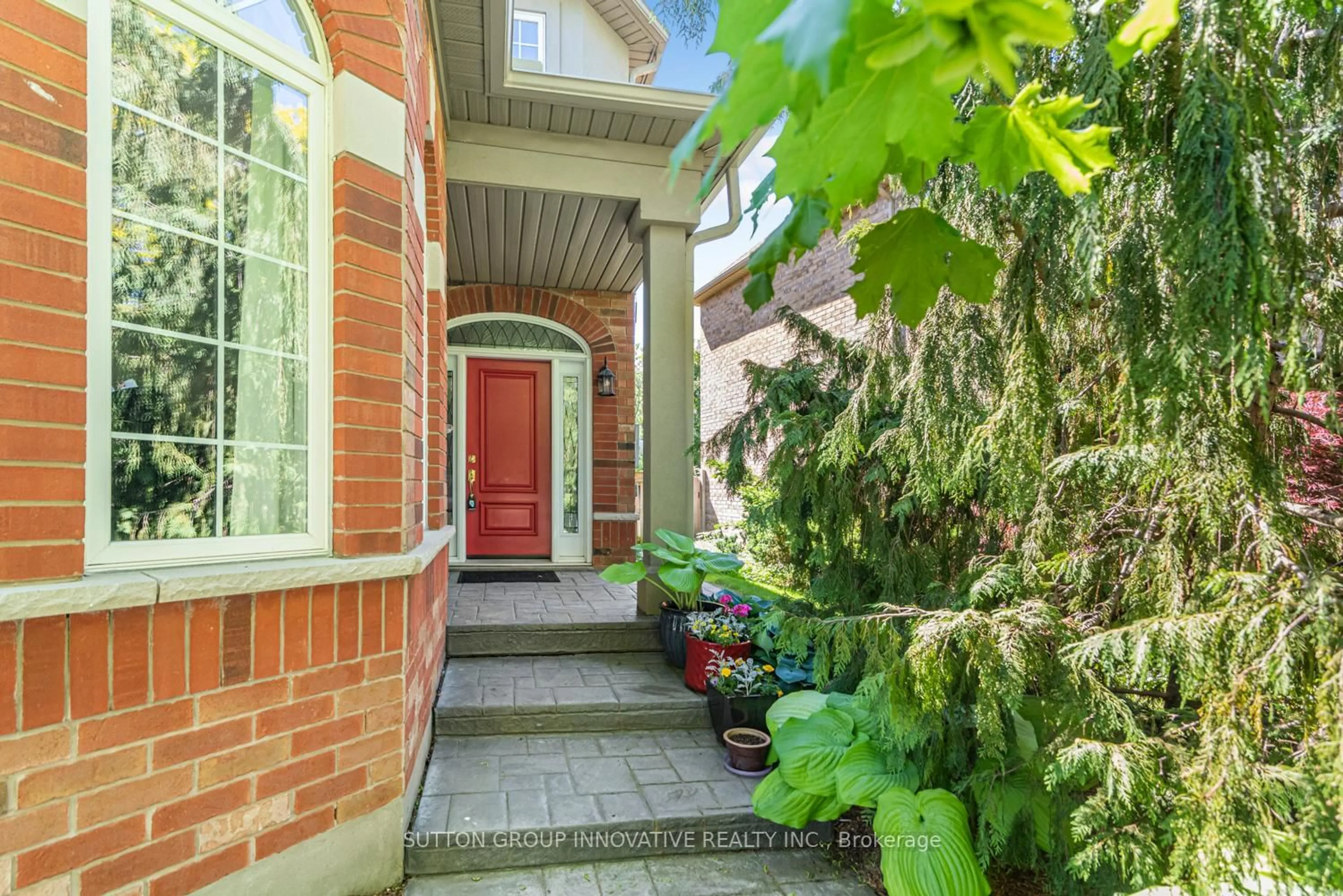 Home with brick exterior material, street for 178 Valmont Crt, Hamilton Ontario L9G 5A1