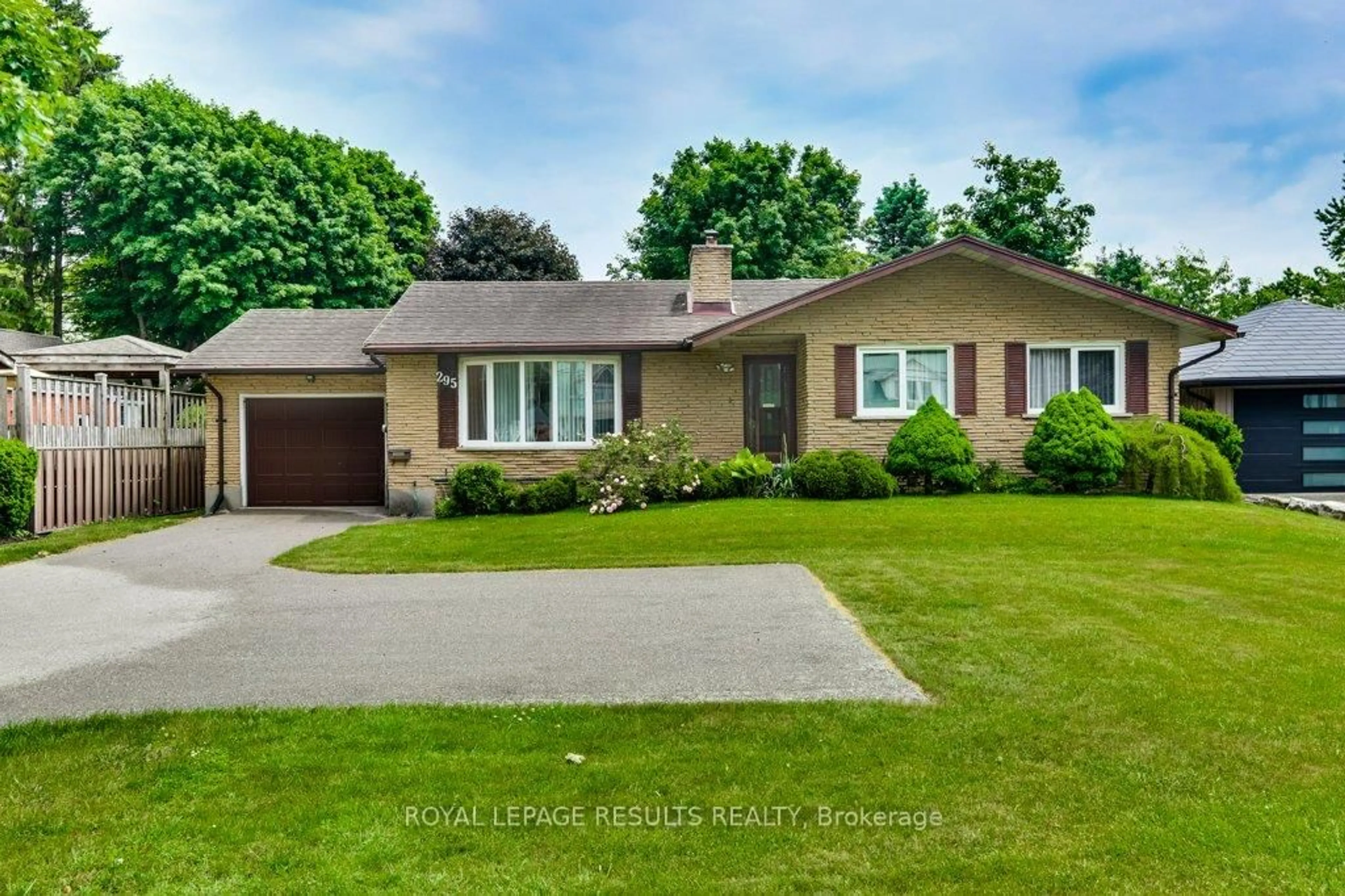 Unknown for 295 John St, Aylmer Ontario N5H 2C9