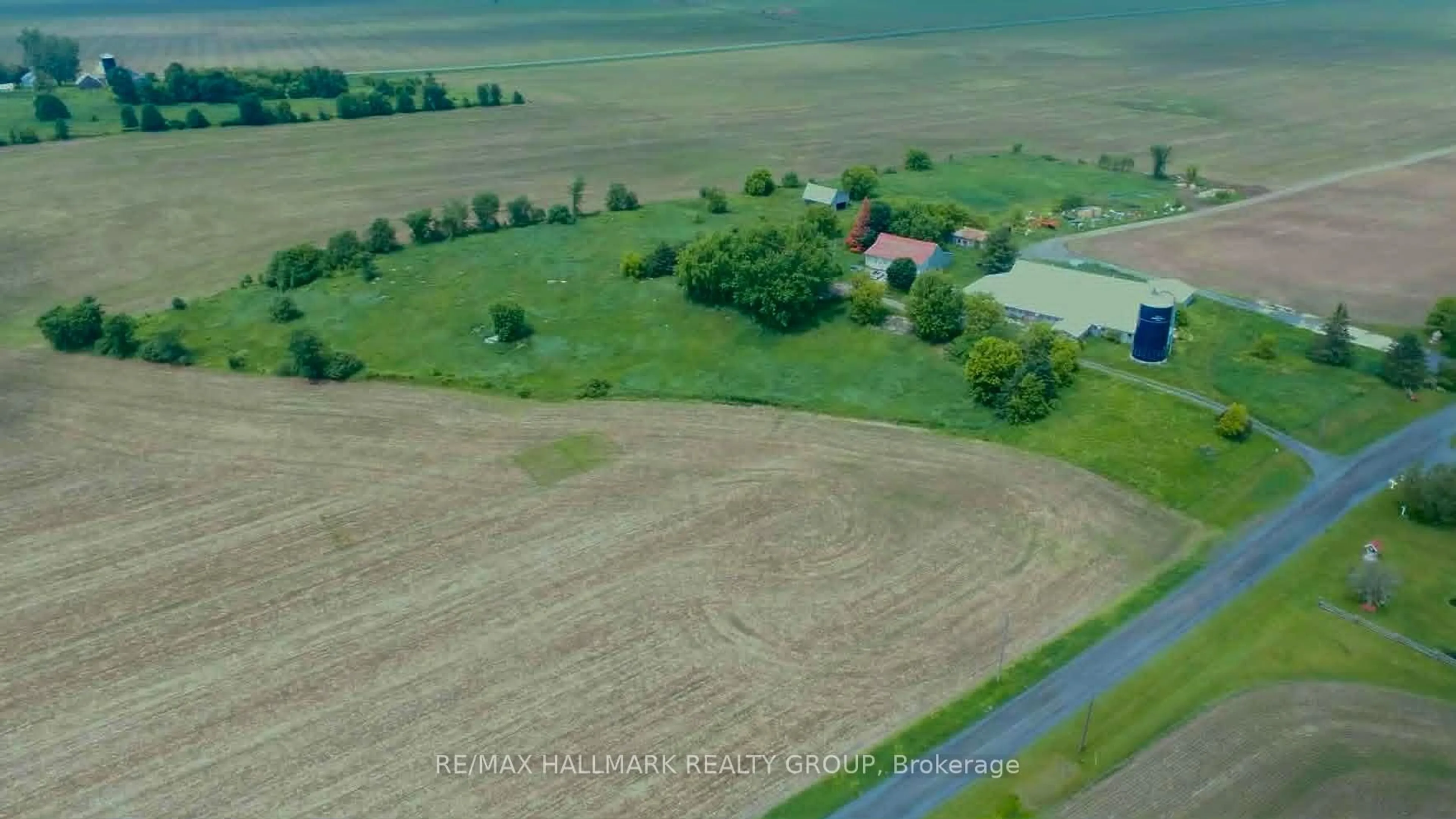 A pic from outside/outdoor area/front of a property/back of a property/a pic from drone, water/lake/river/ocean view for 7650 Lalonde-Martineau Rd, Hawkesbury Ontario K0B 1M0