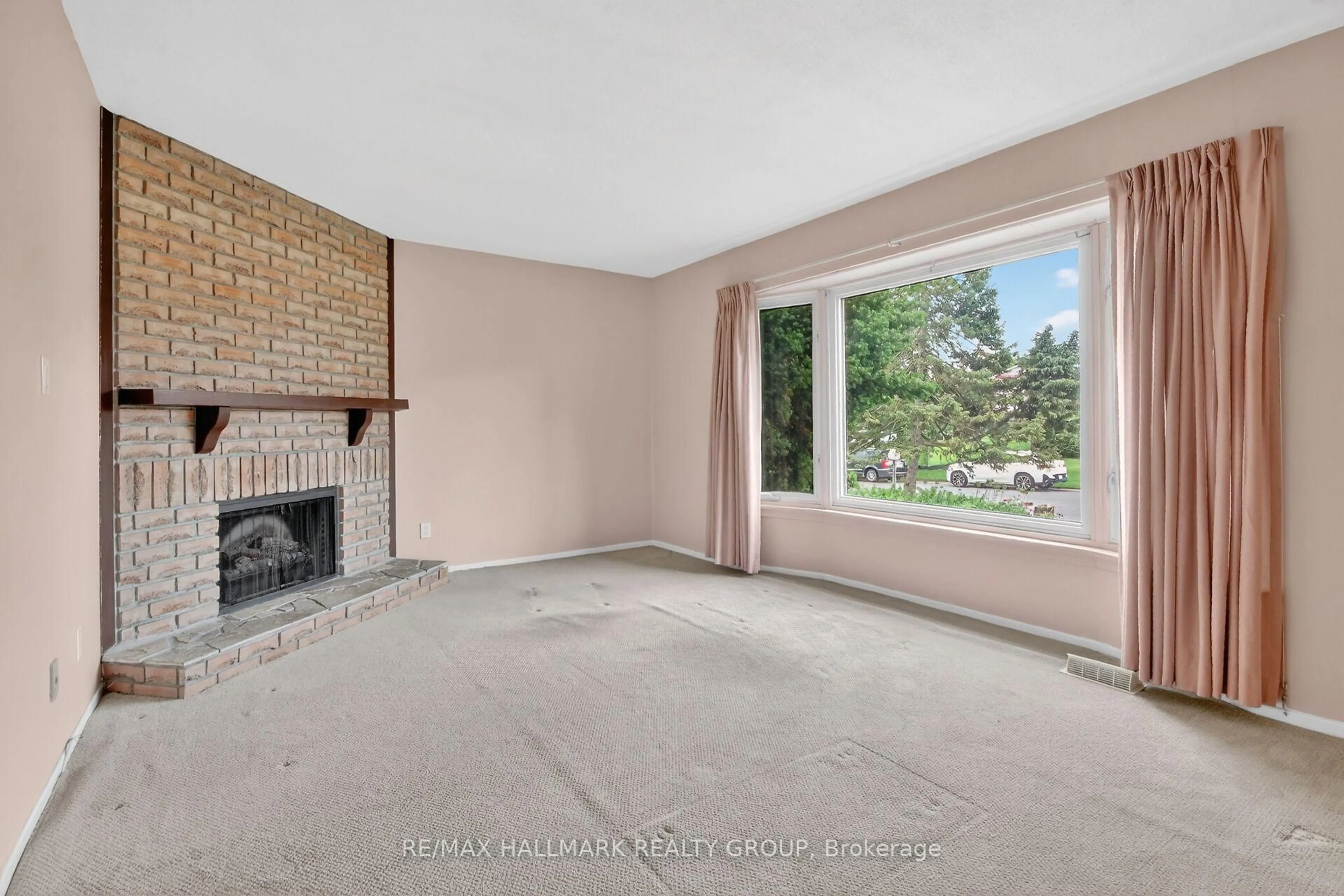 A pic of a room for 38 Amherst Cres, Ottawa Ontario K2J 1V9