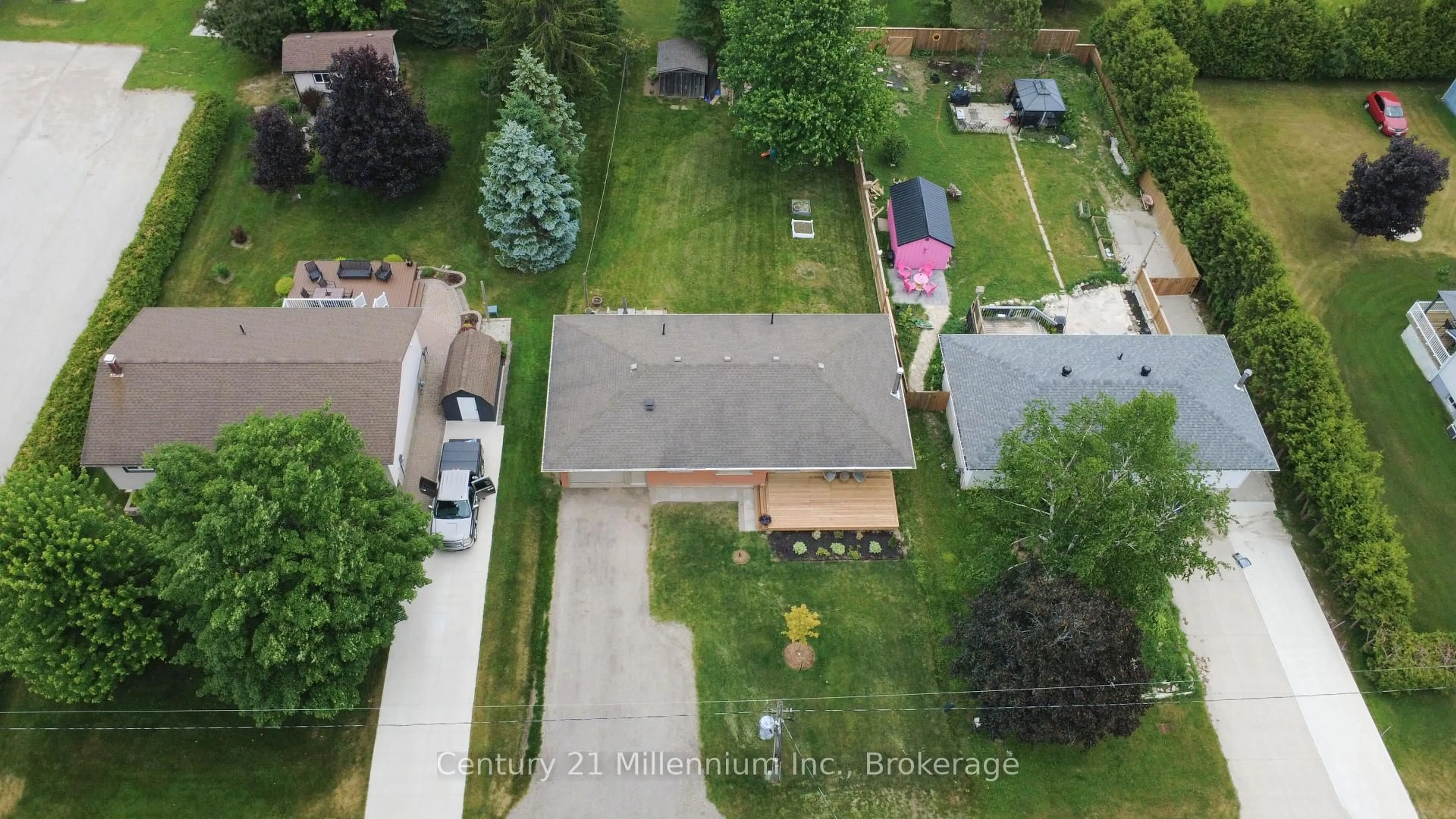 A pic from outside/outdoor area/front of a property/back of a property/a pic from drone, street for 101 Albert St, Arran-Elderslie Ontario N0G 2N0