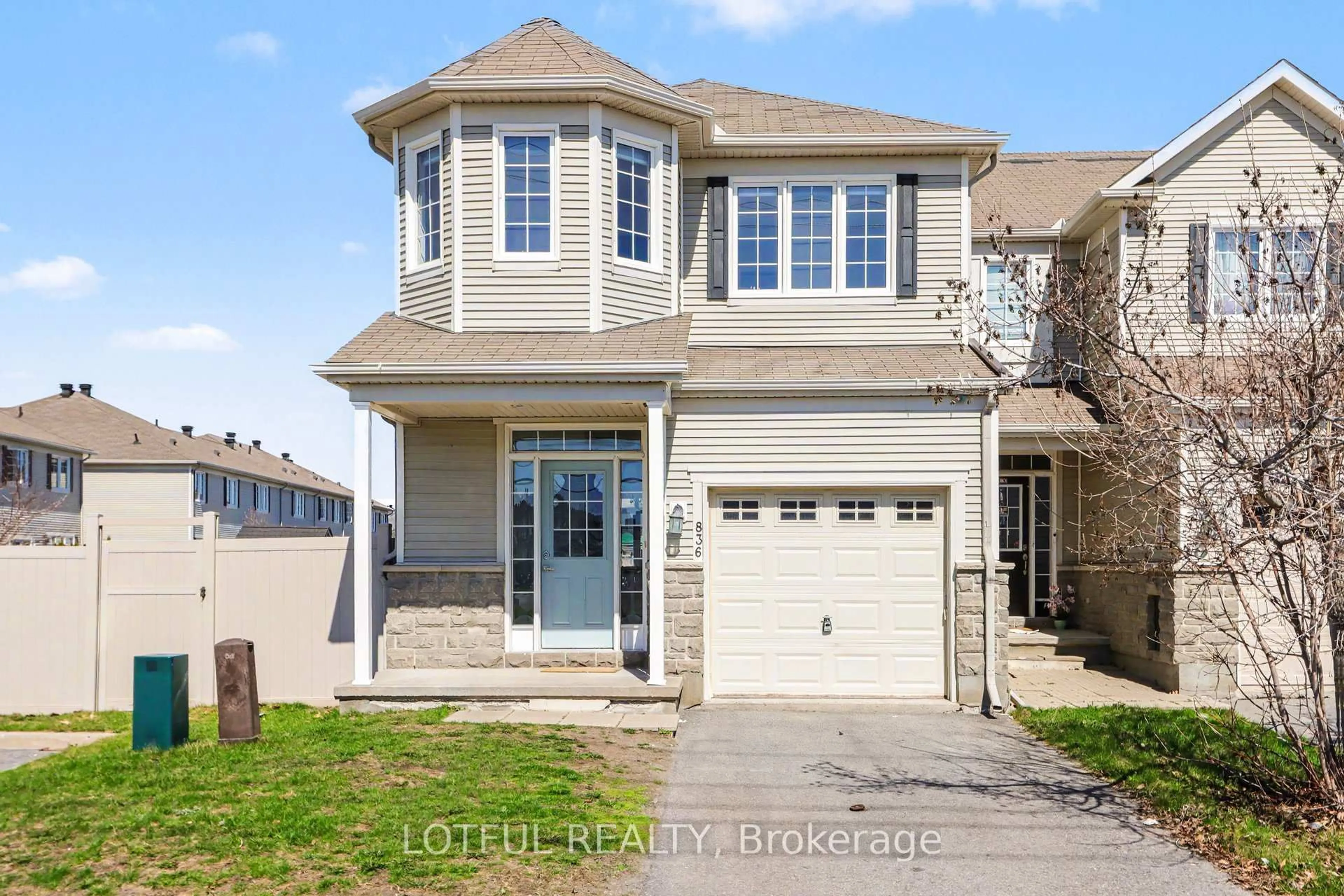 Home with vinyl exterior material, street for 836 Kennacraig Private, Ottawa Ontario K2J 5T6