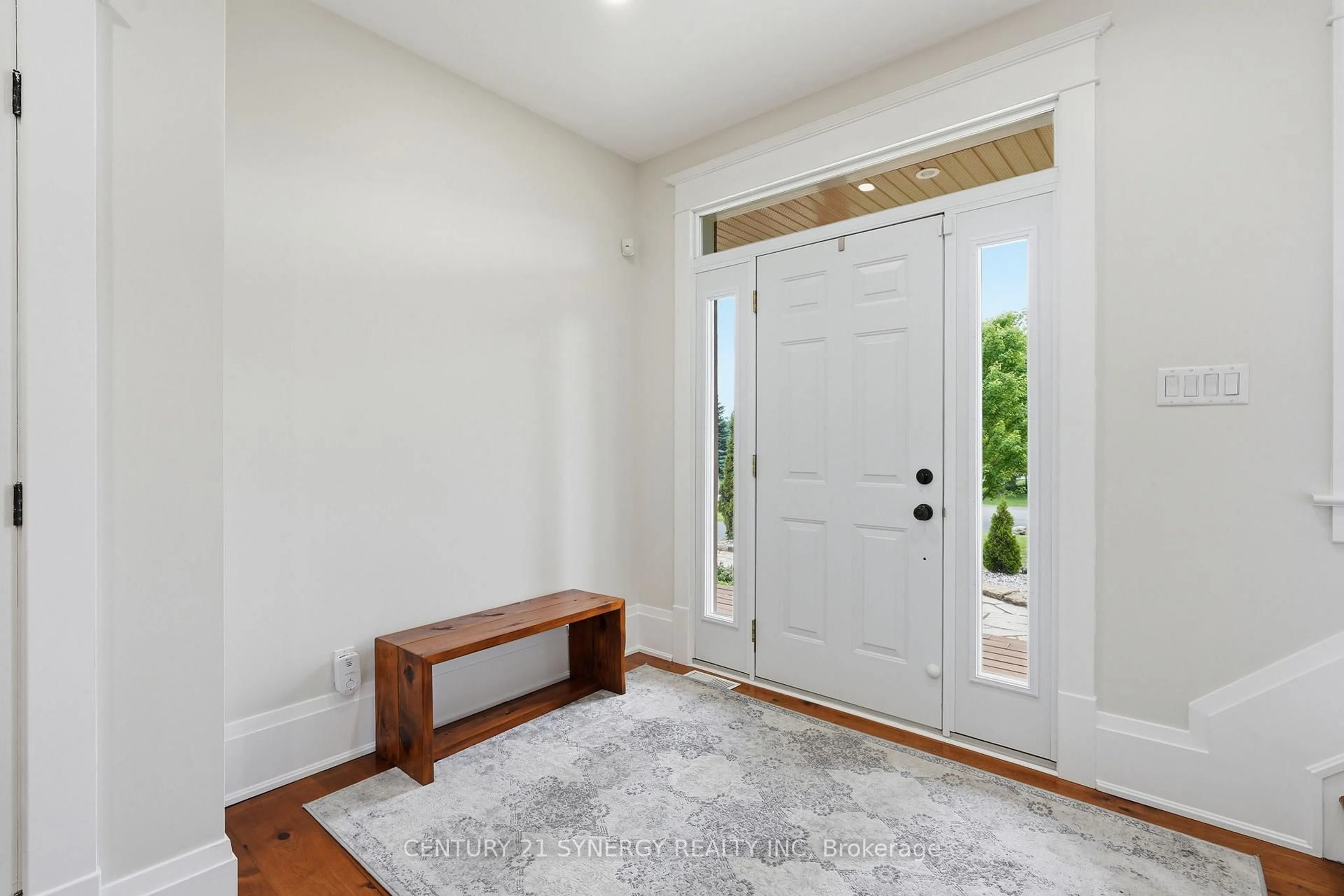 Indoor entryway for 8279 Nova Lux Way, Metcalfe Ontario K0A 2P0