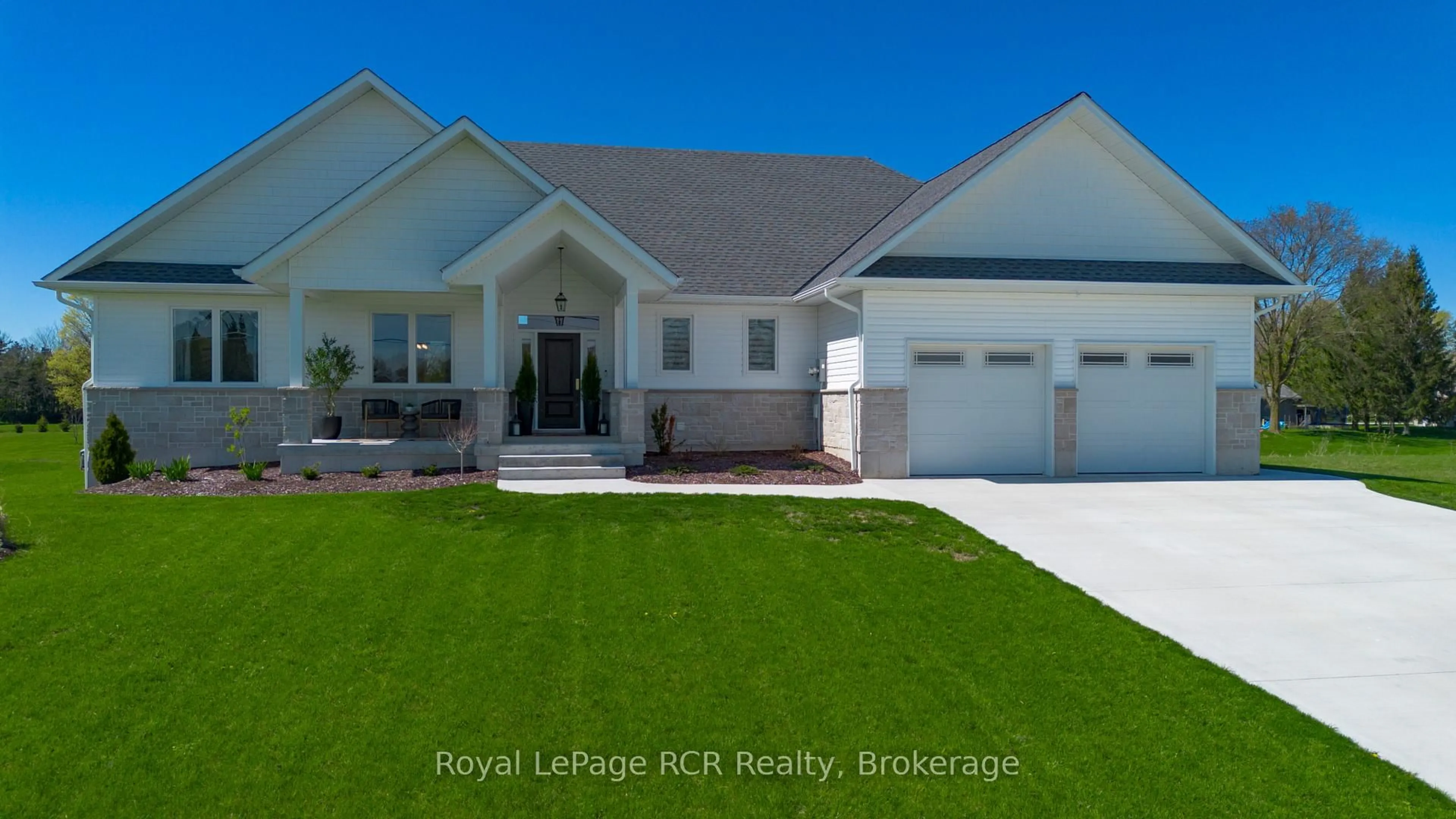 Home with vinyl exterior material, unknown for 22 Nickason Dr, Arran-Elderslie Ontario N0H 1A0