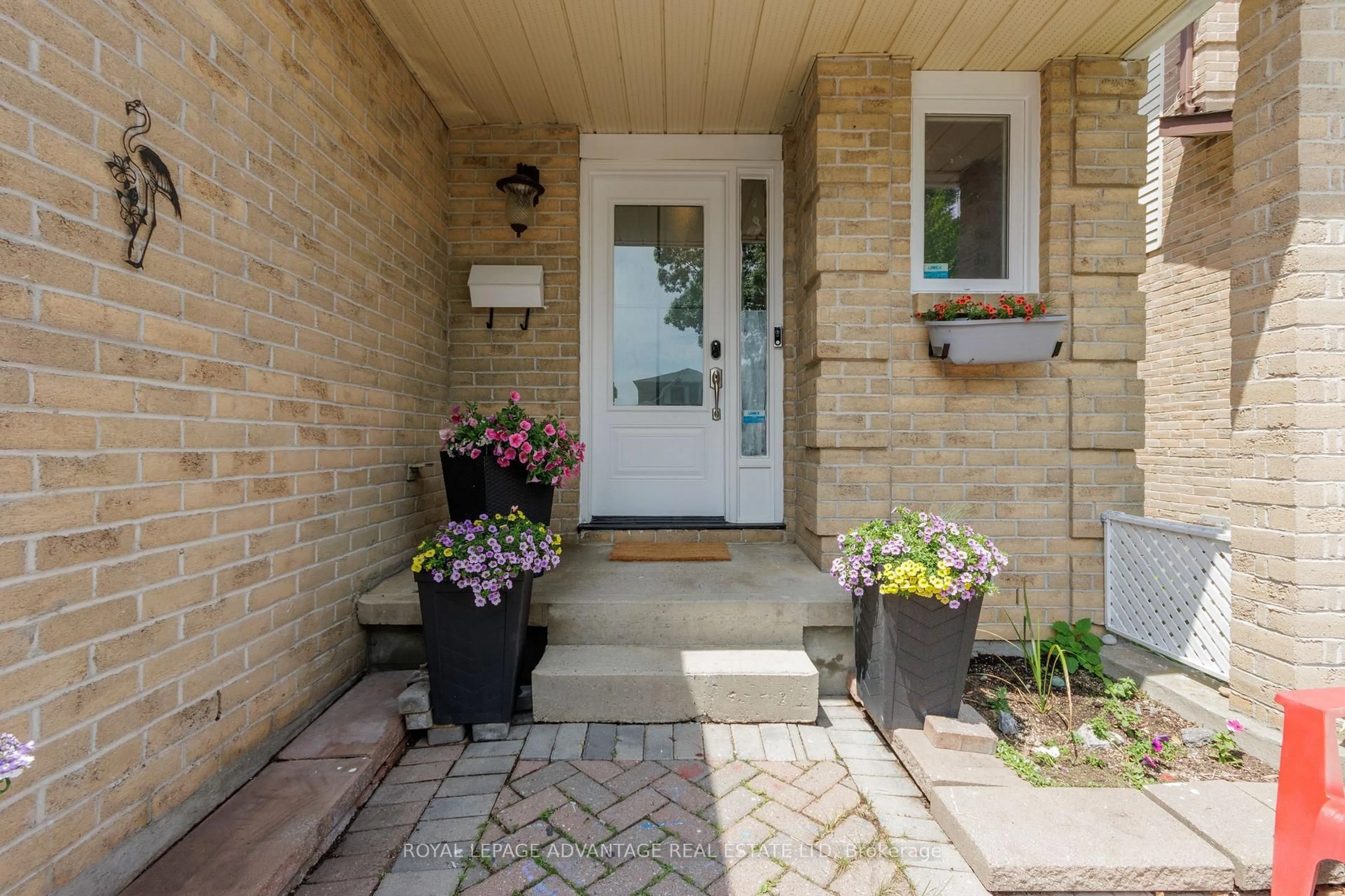 Indoor entryway for 14 Rose Abbey Dr, Kingston Ontario K7K 6W1