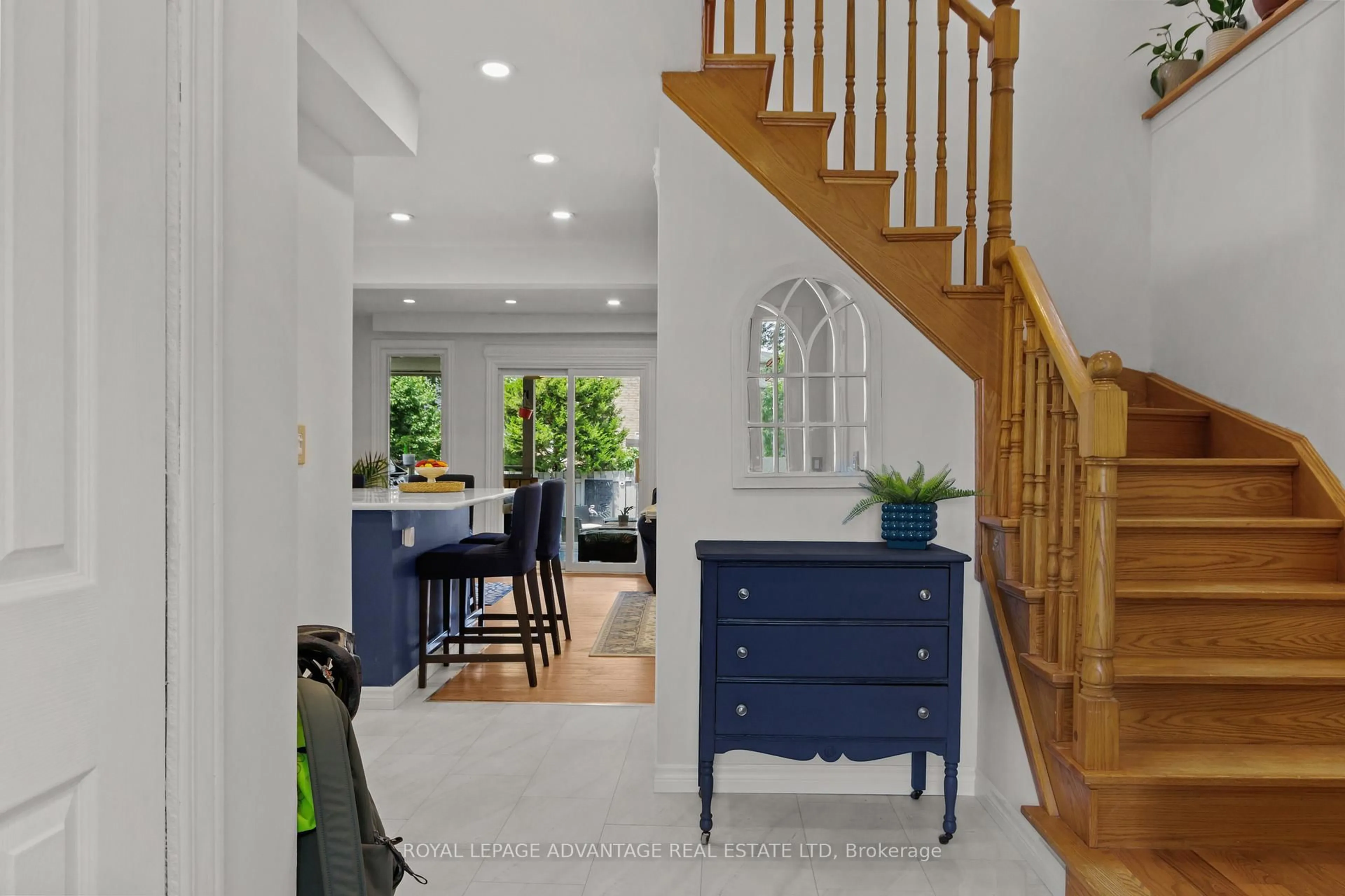Indoor entryway for 14 Rose Abbey Dr, Kingston Ontario K7K 6W1