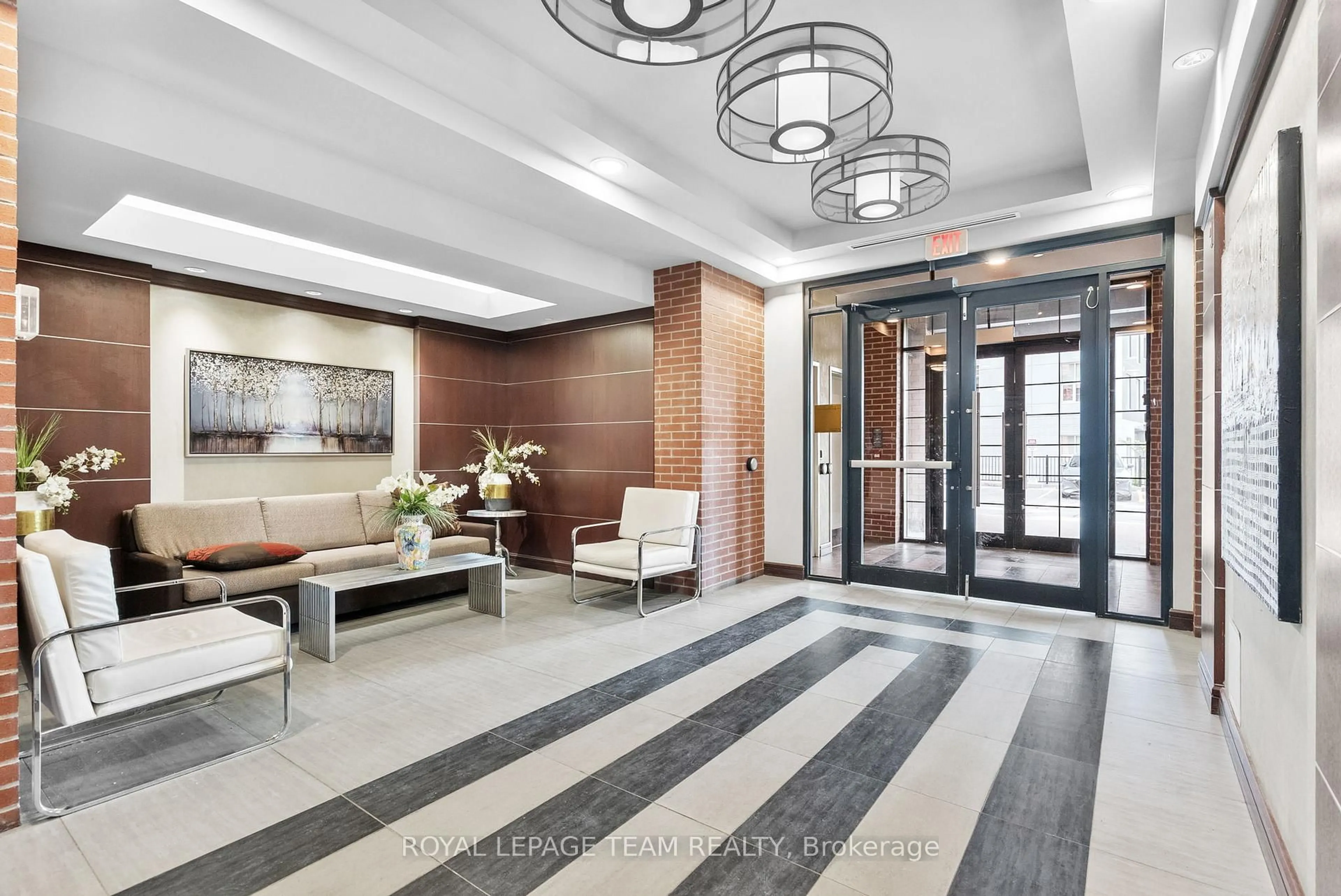 Indoor foyer for 555 ANAND Private #808, Ottawa Ontario K1V 2R7