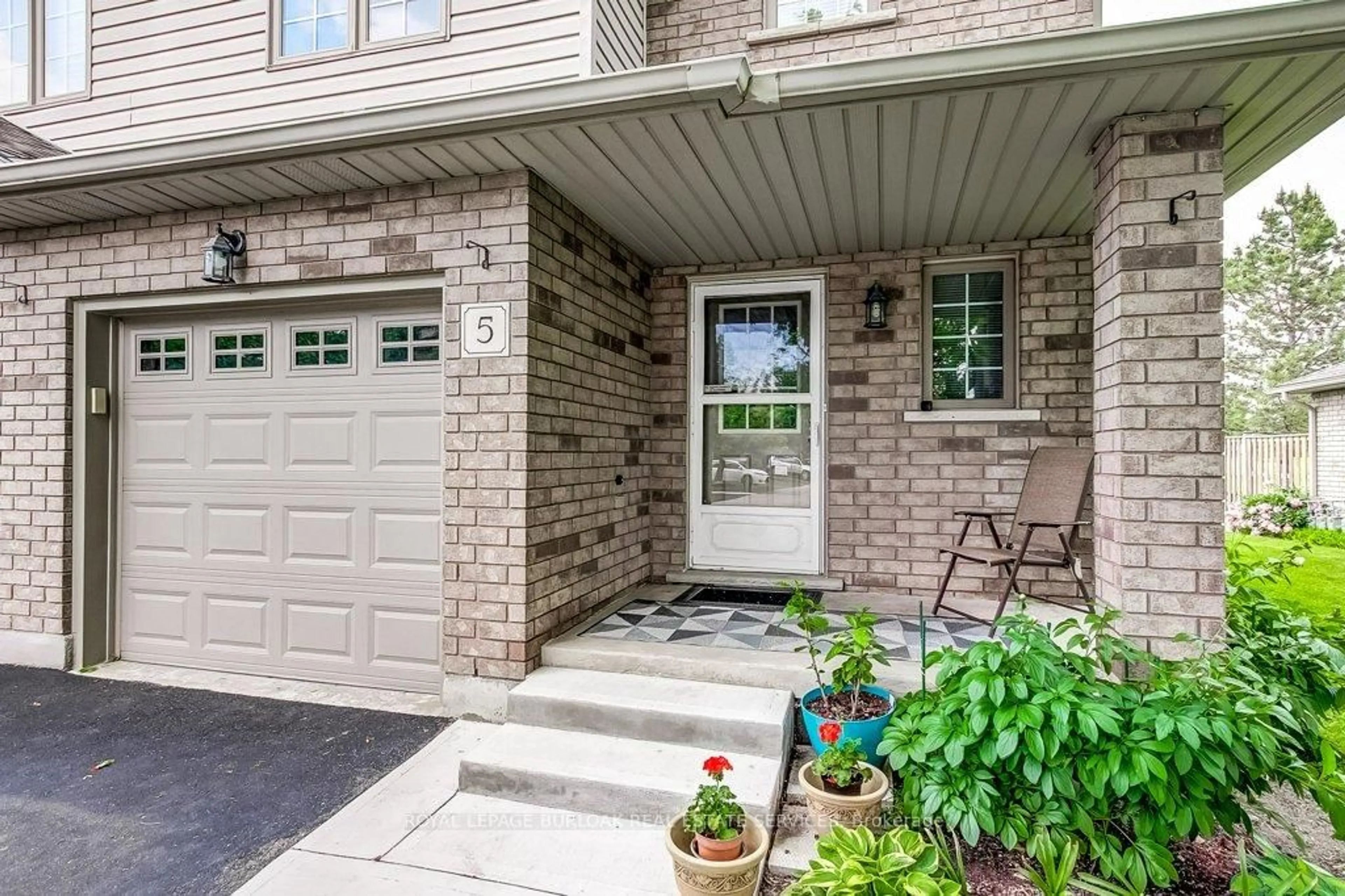 Home with brick exterior material, street for 40 Braemar Ave #5, Haldimand Ontario N3W 2N1