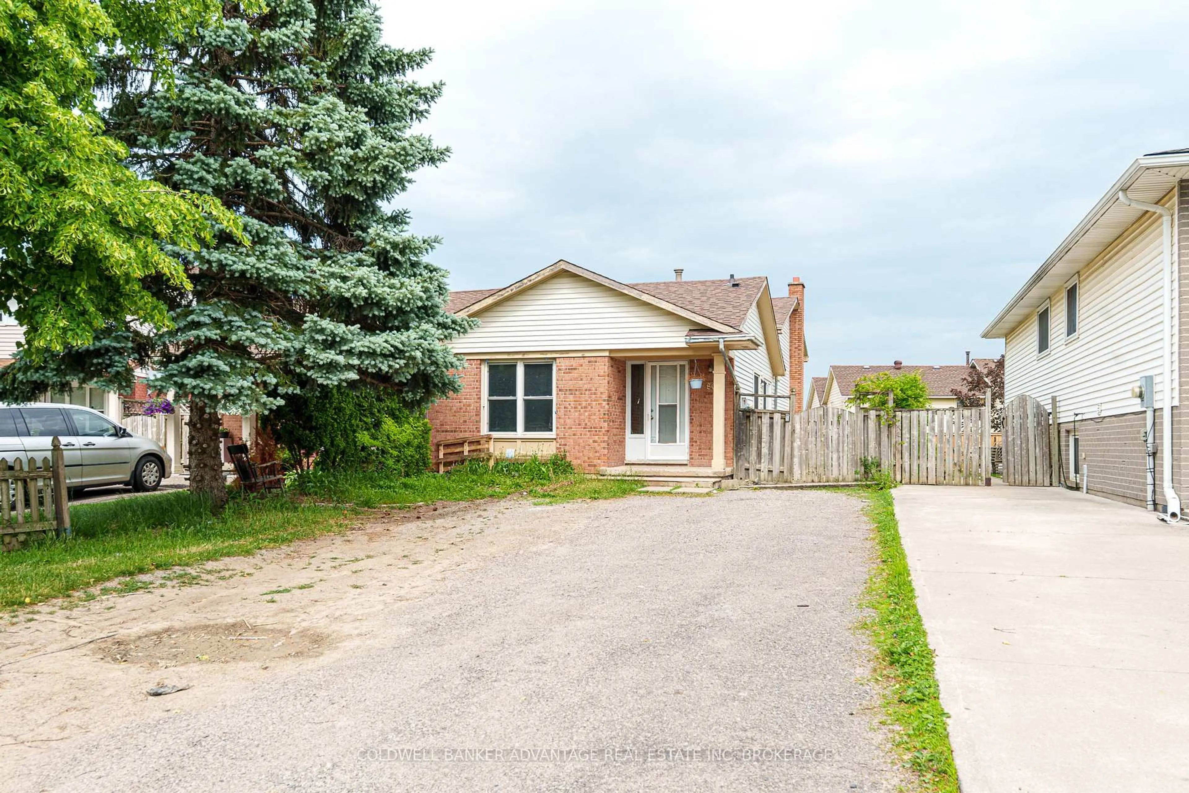 Home with brick exterior material, street for 86 Autumn Pl, St. Catharines Ontario L2P 3W8