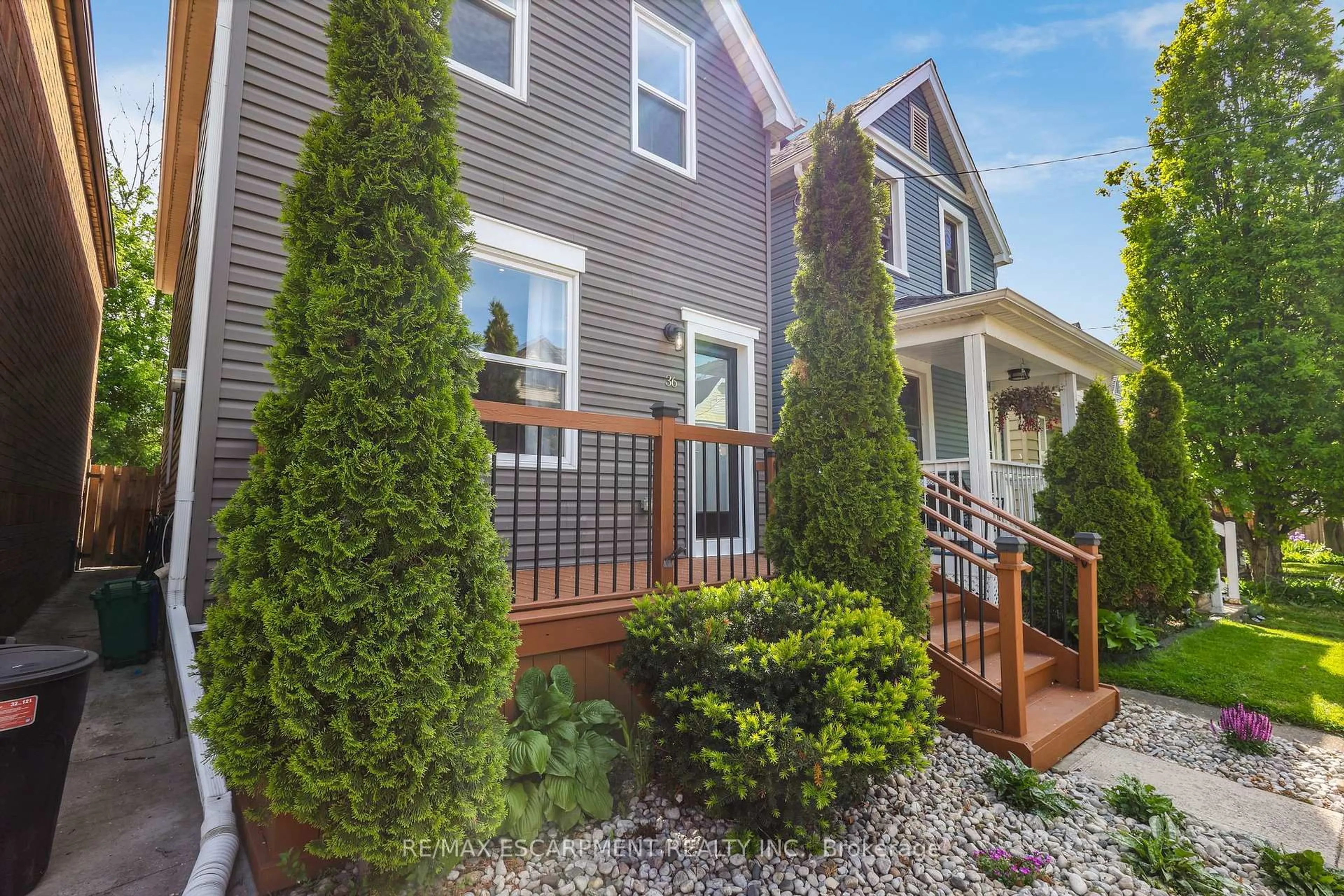Home with vinyl exterior material, street for 36 Francis St, Hamilton Ontario L8L 3V1