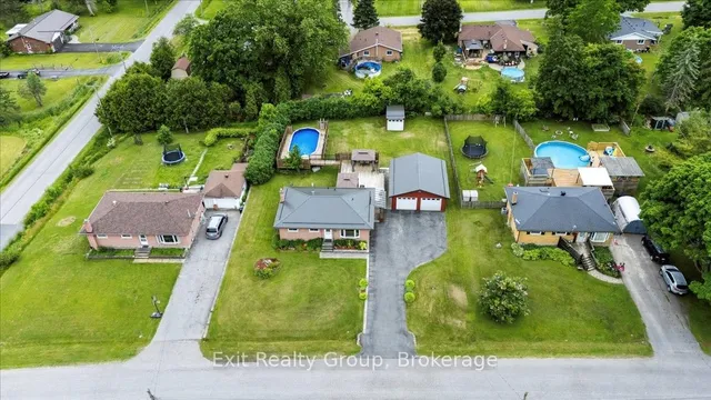 29 Barry Rd, Quinte West 2