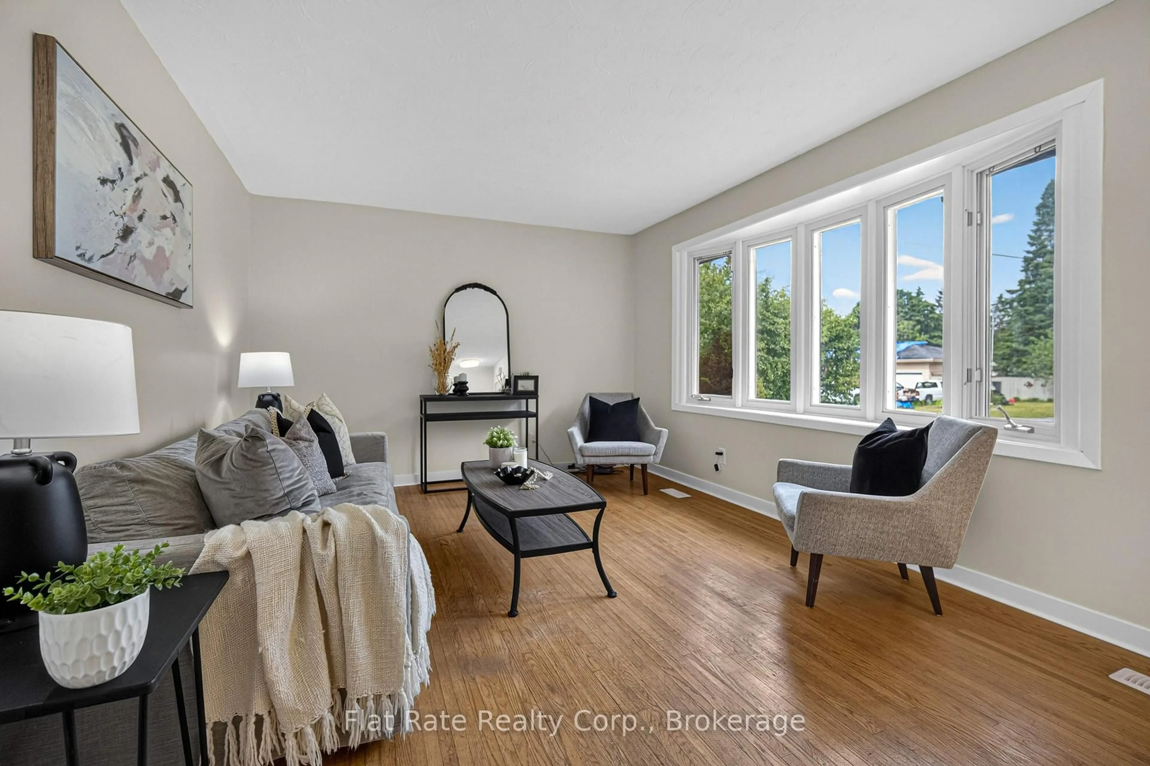 Living room with furniture, unknown for 1268 BEAVIS Blvd, Selwyn Ontario K0L 1H0