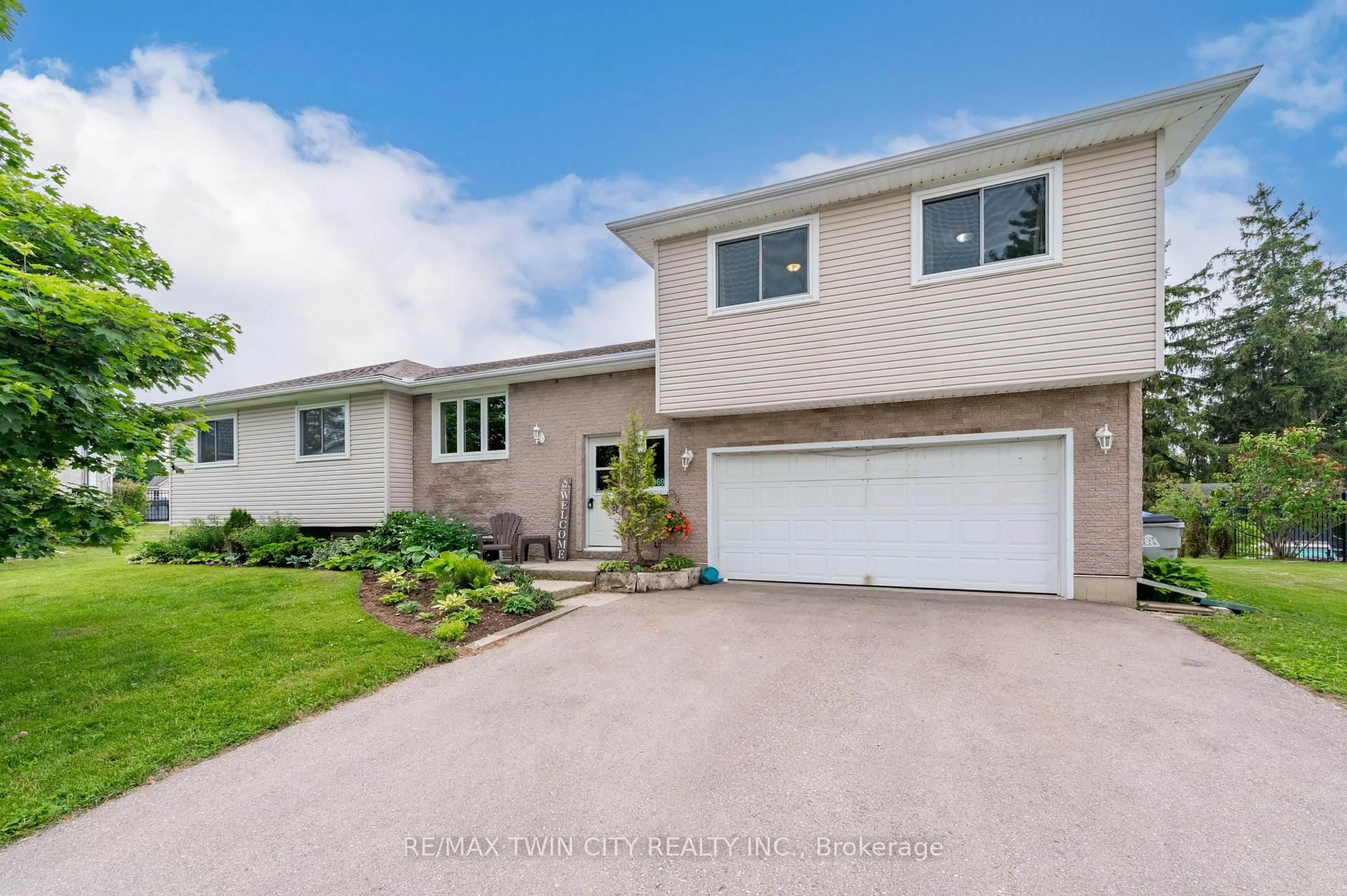 Unknown for 2069 WENDELL Crt, Perth East Ontario N0B 2T0