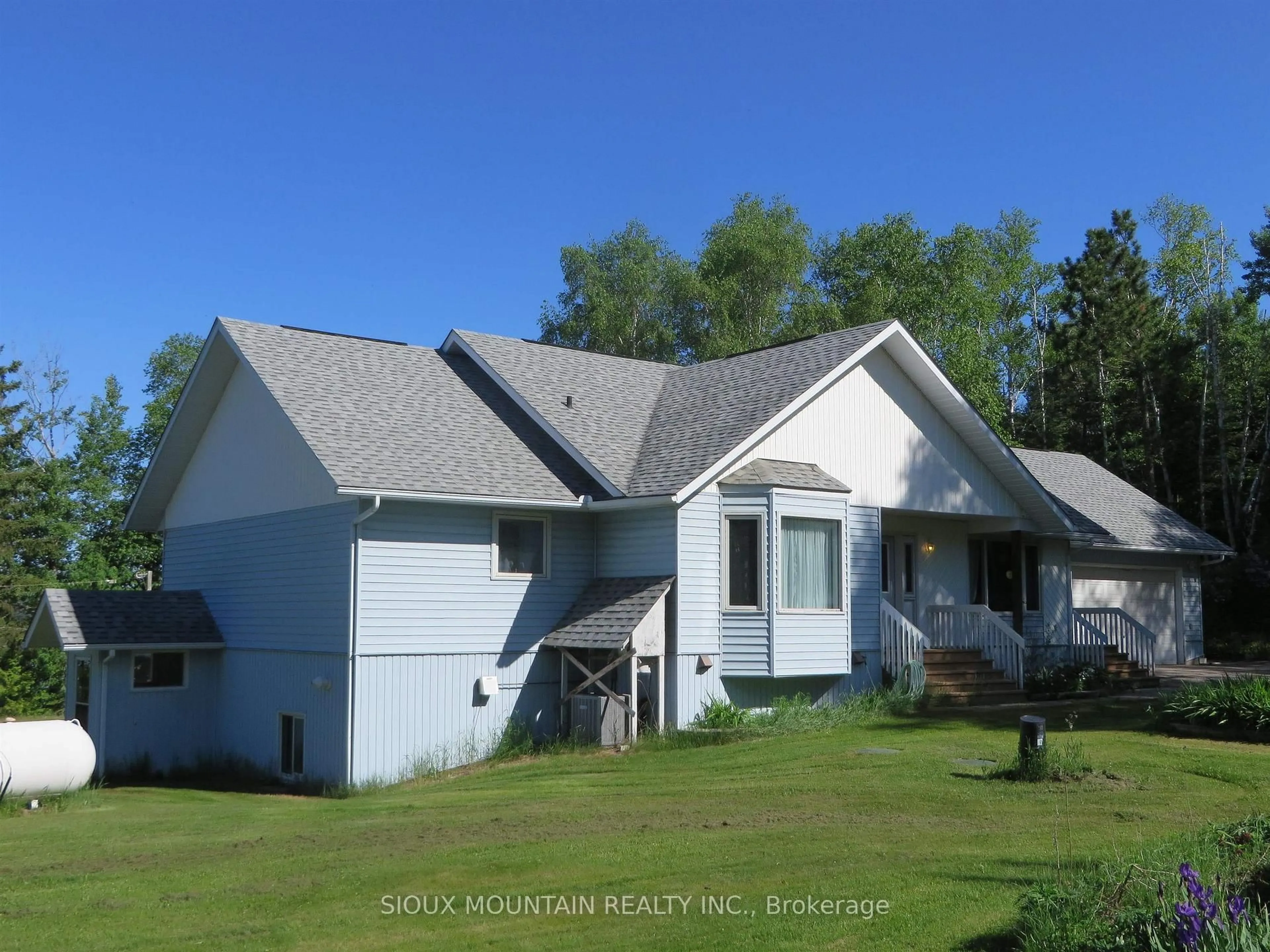 Home with vinyl exterior material, mountain view for 141 Forest Drive, Sioux Lookout Ontario P8T 0A7