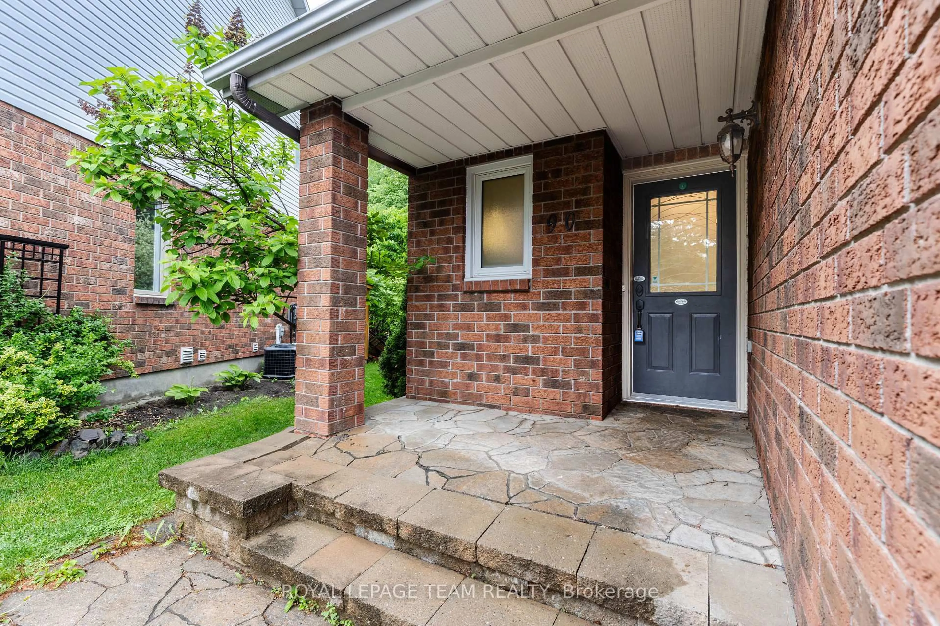 Unknown for 90 Blackdome Cres, Ottawa Ontario K2T 1B1